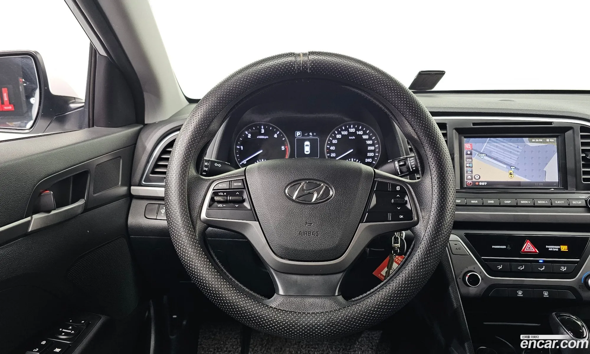 Hyundai Elantra AD 2016 — 14