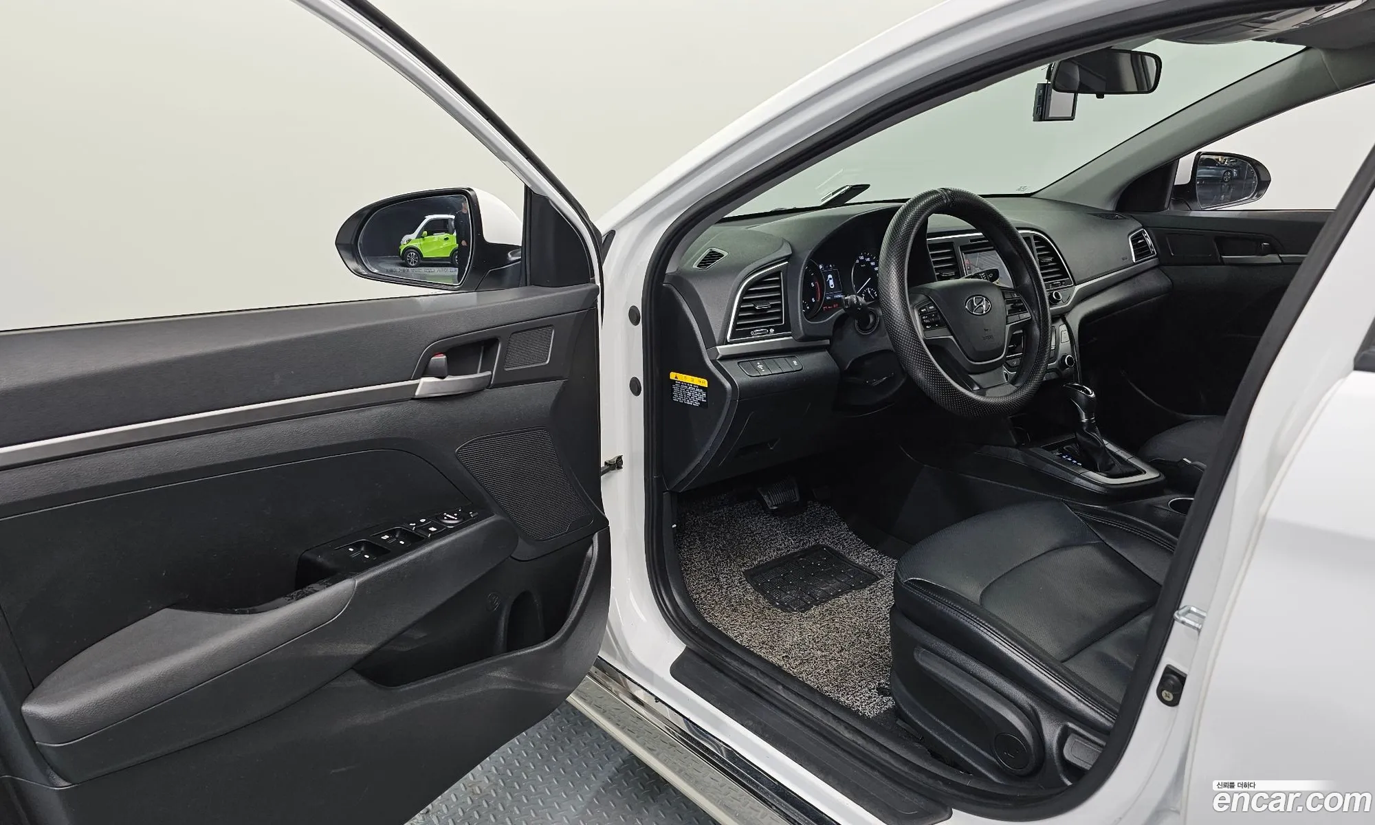 Hyundai Elantra AD 2016 — 16