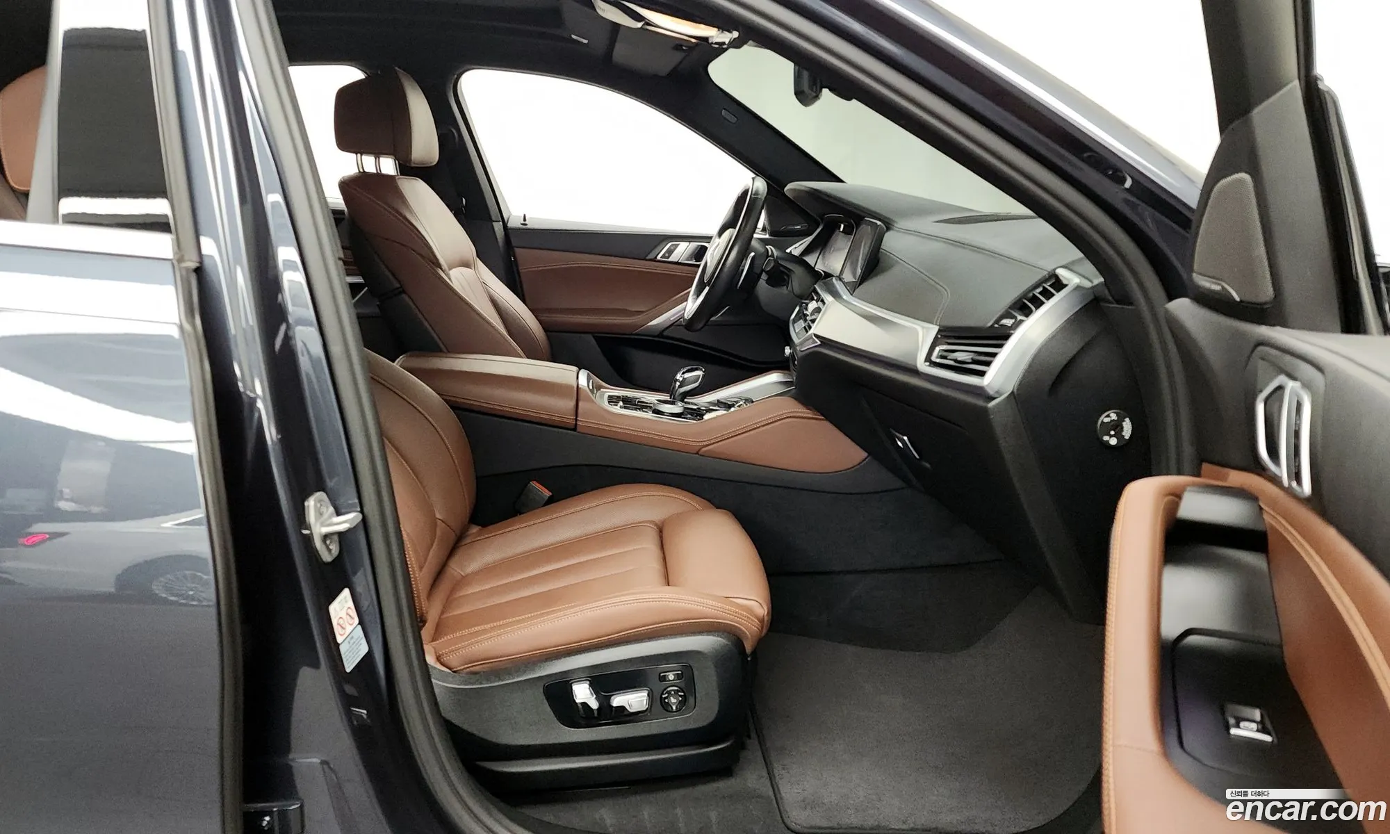 BMW X6 2021 WBAGT8102M9F06174 — 3