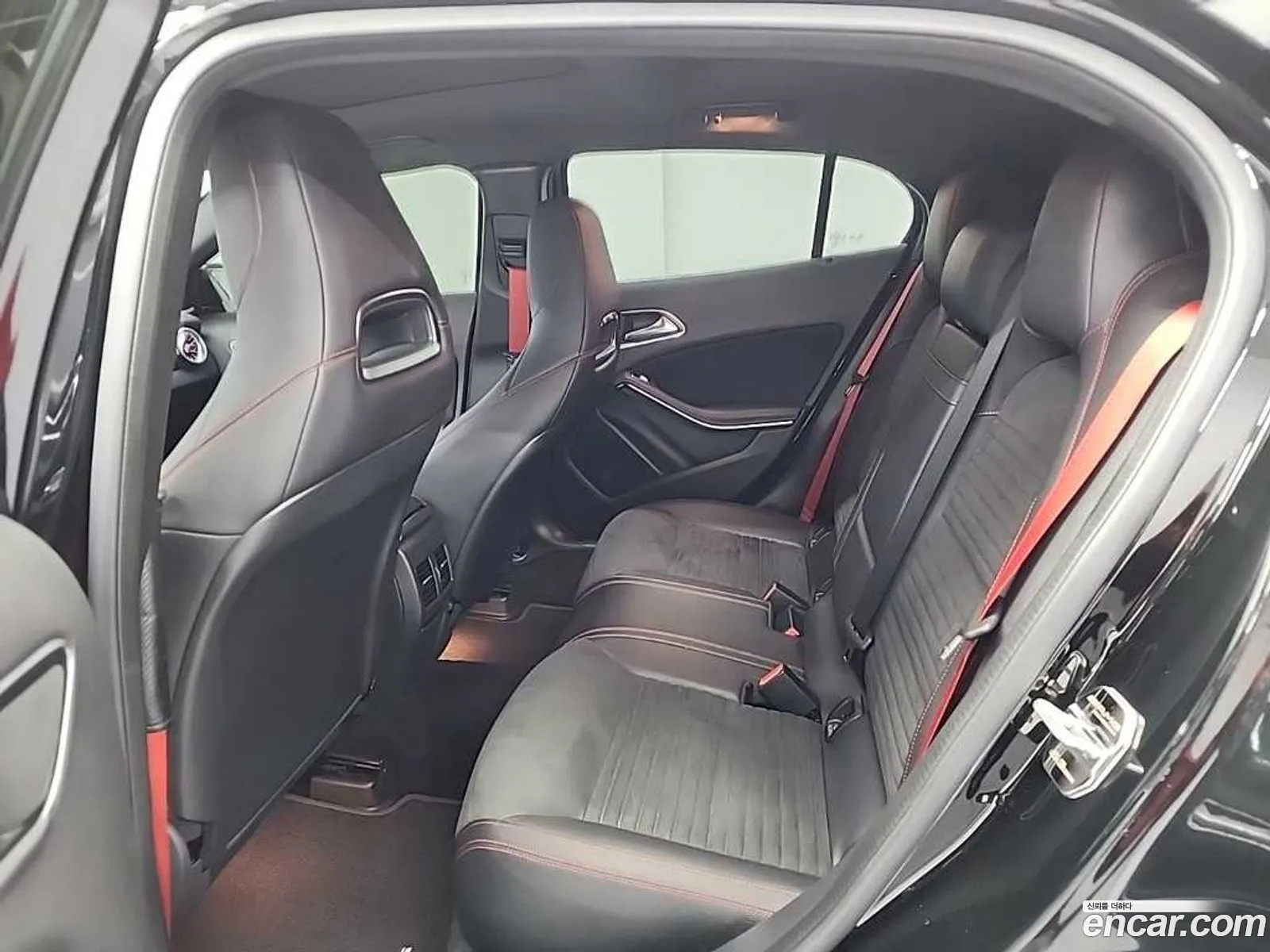 Mercedes-Benz GLA-Class X156 2018 — 11