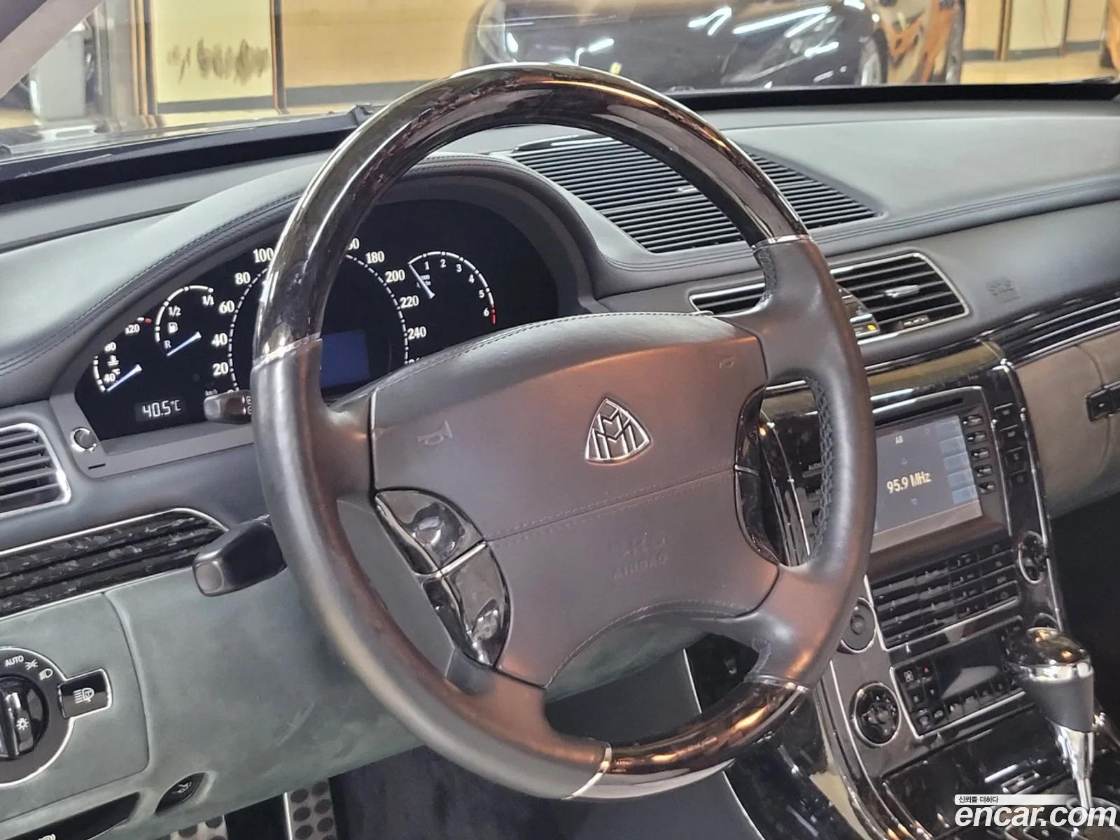 Maybach 57 2011 — 18