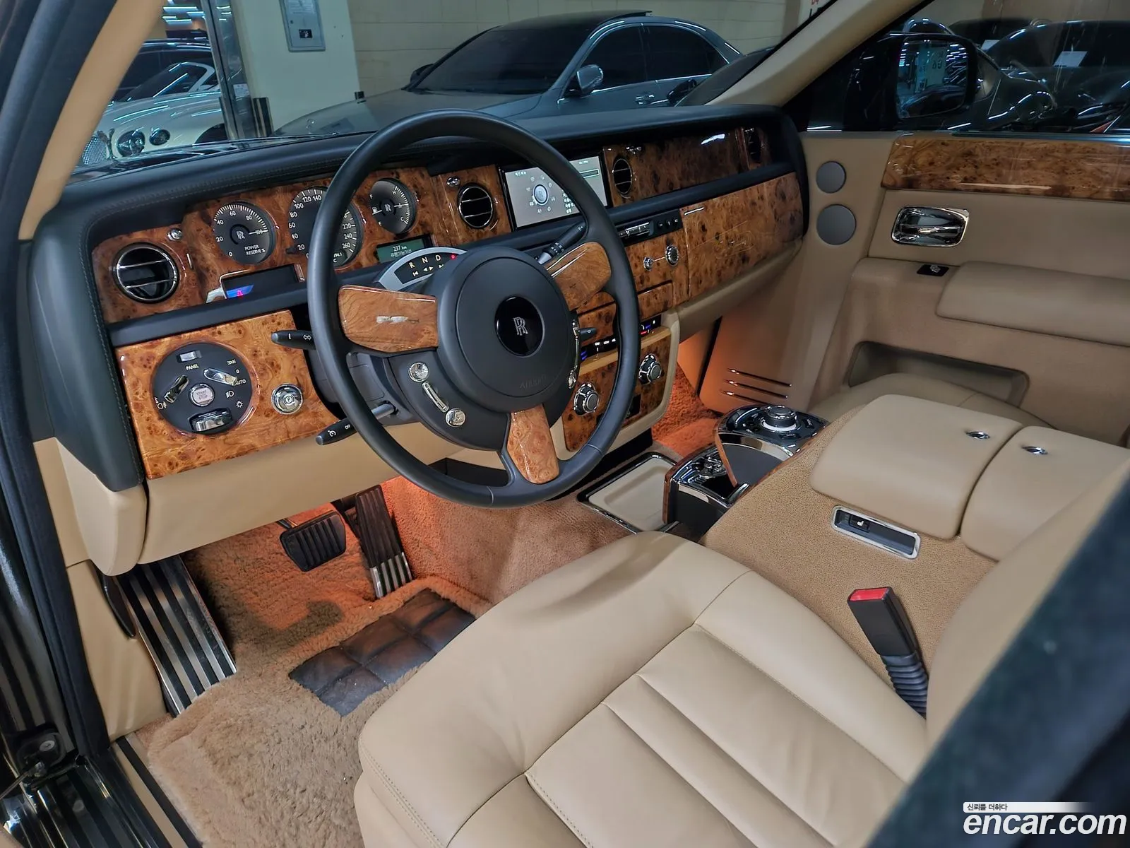 Rolls-Royce Phantom 2014 — 10