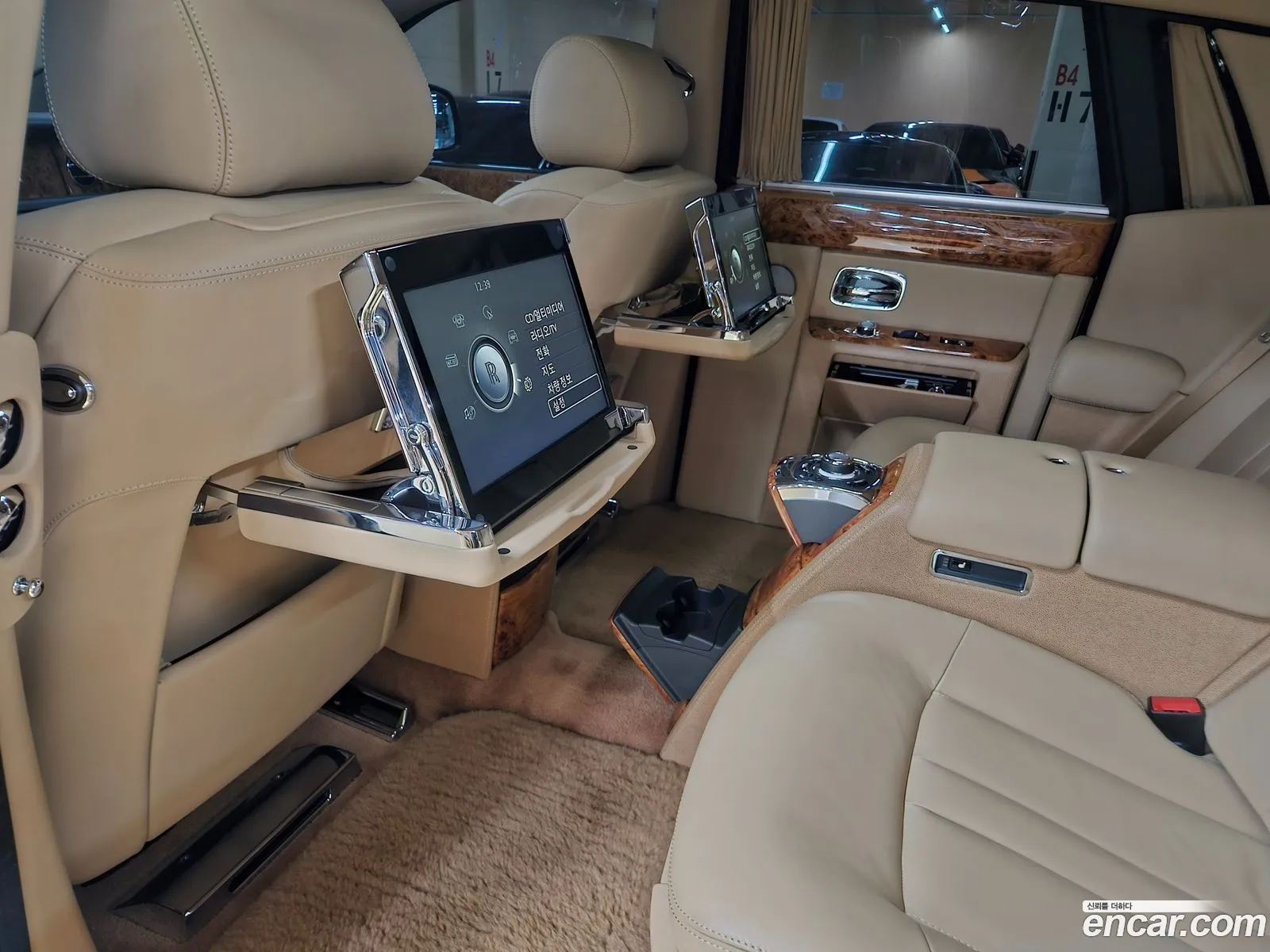 Rolls-Royce Phantom 2014 — 18