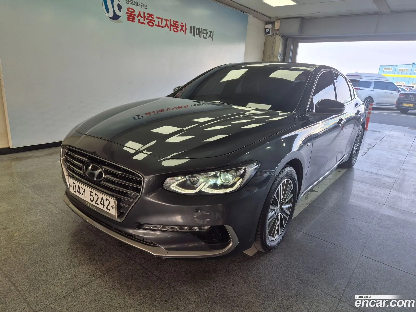 Hyundai Grandeur IG Hybrid 2017 — 4