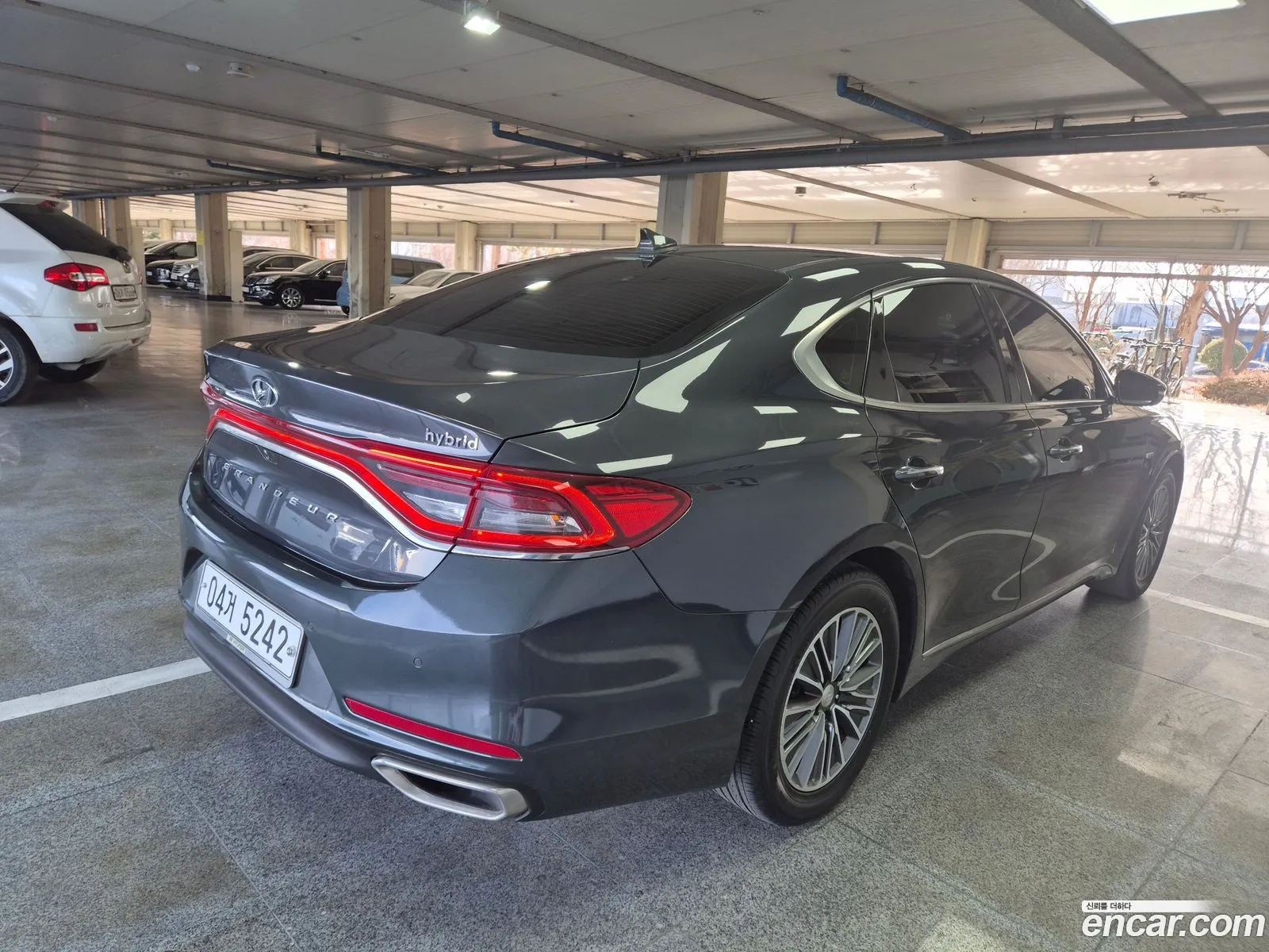 Hyundai Grandeur IG Hybrid 2017 — 2