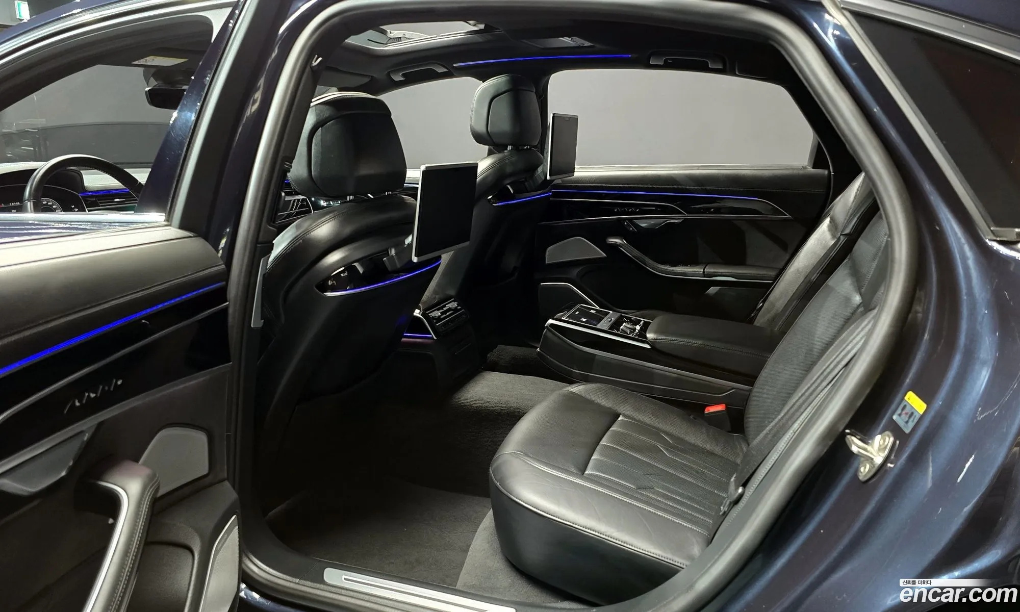 Audi A8 2020 — 8