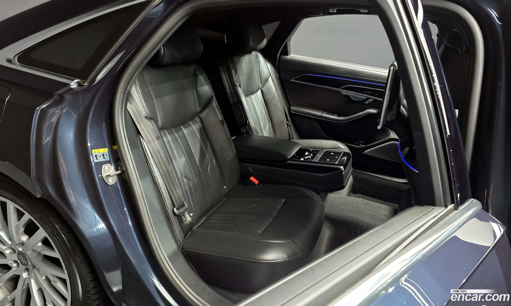 Audi A8 2020 — 10