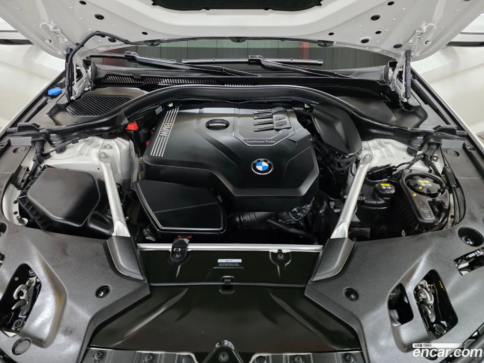 BMW 5 Series 2021 — 11