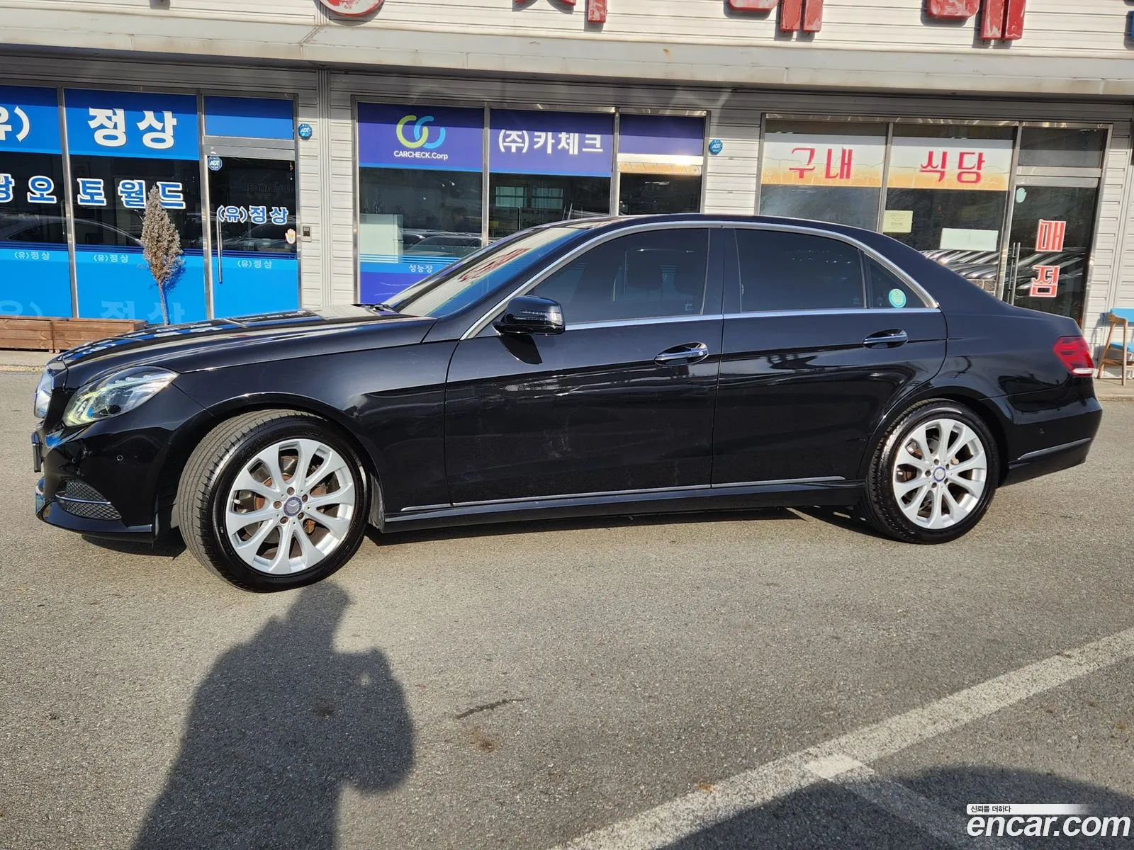 Mercedes-Benz E-Class W212 2014 — 12