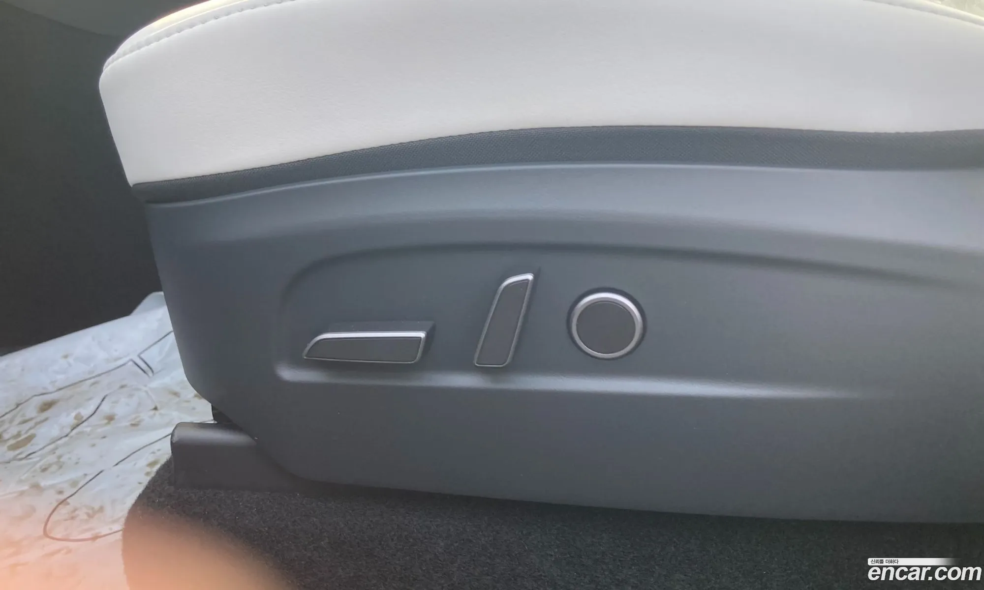 Tesla Model Y 2025 — 15