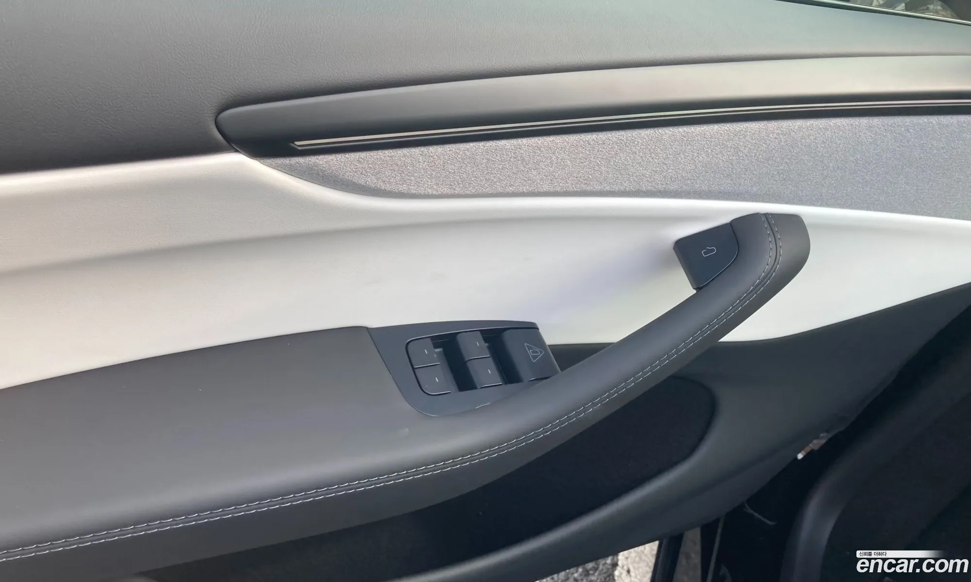 Tesla Model Y 2025 — 13