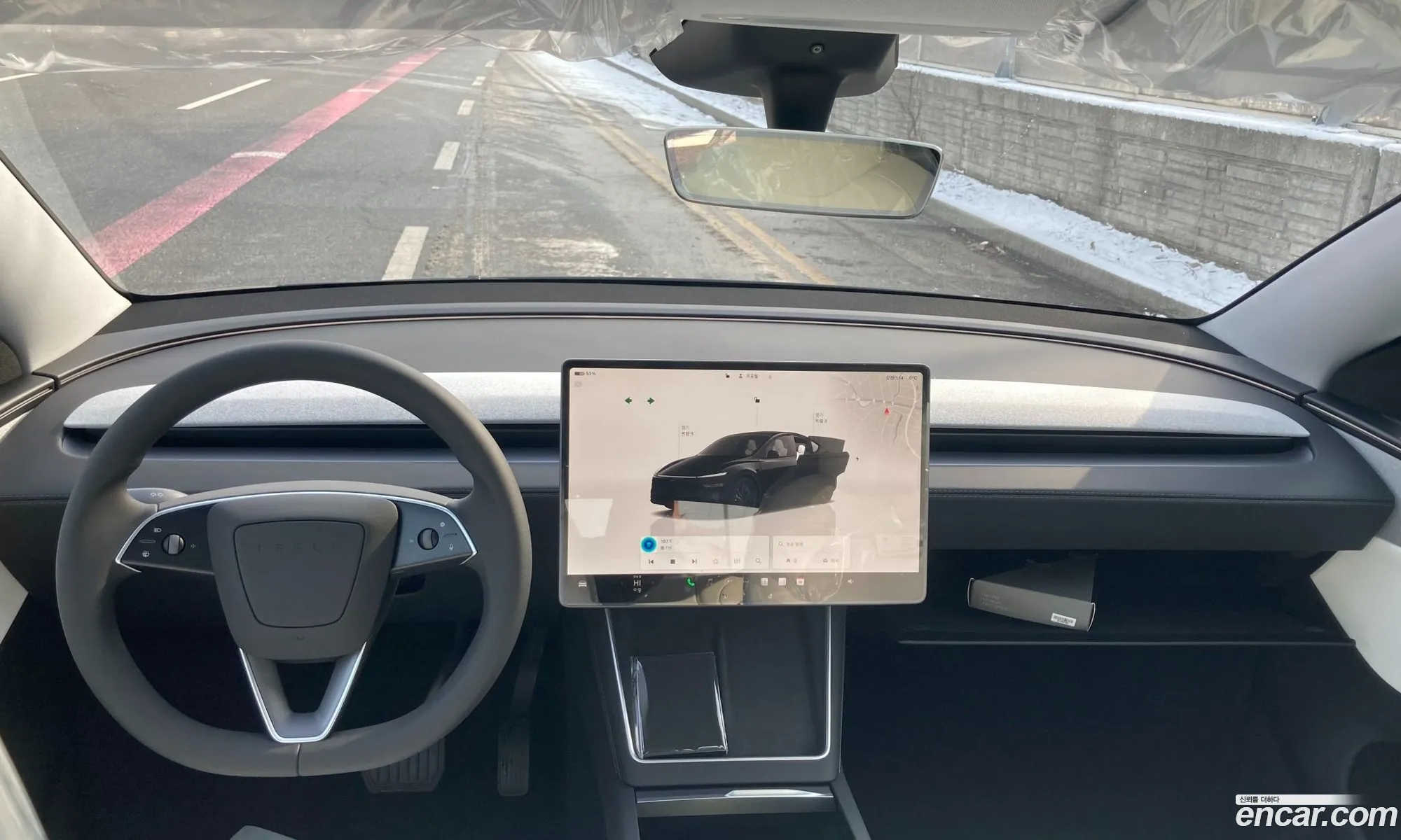 Tesla Model Y 2025 — 9