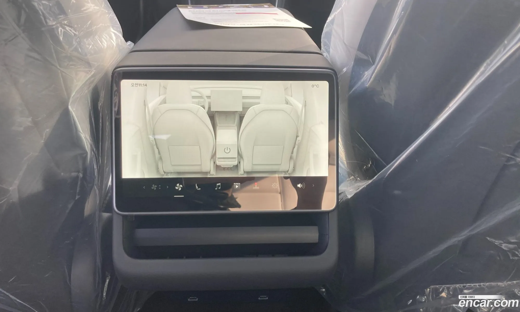 Tesla Model Y 2025 — 4