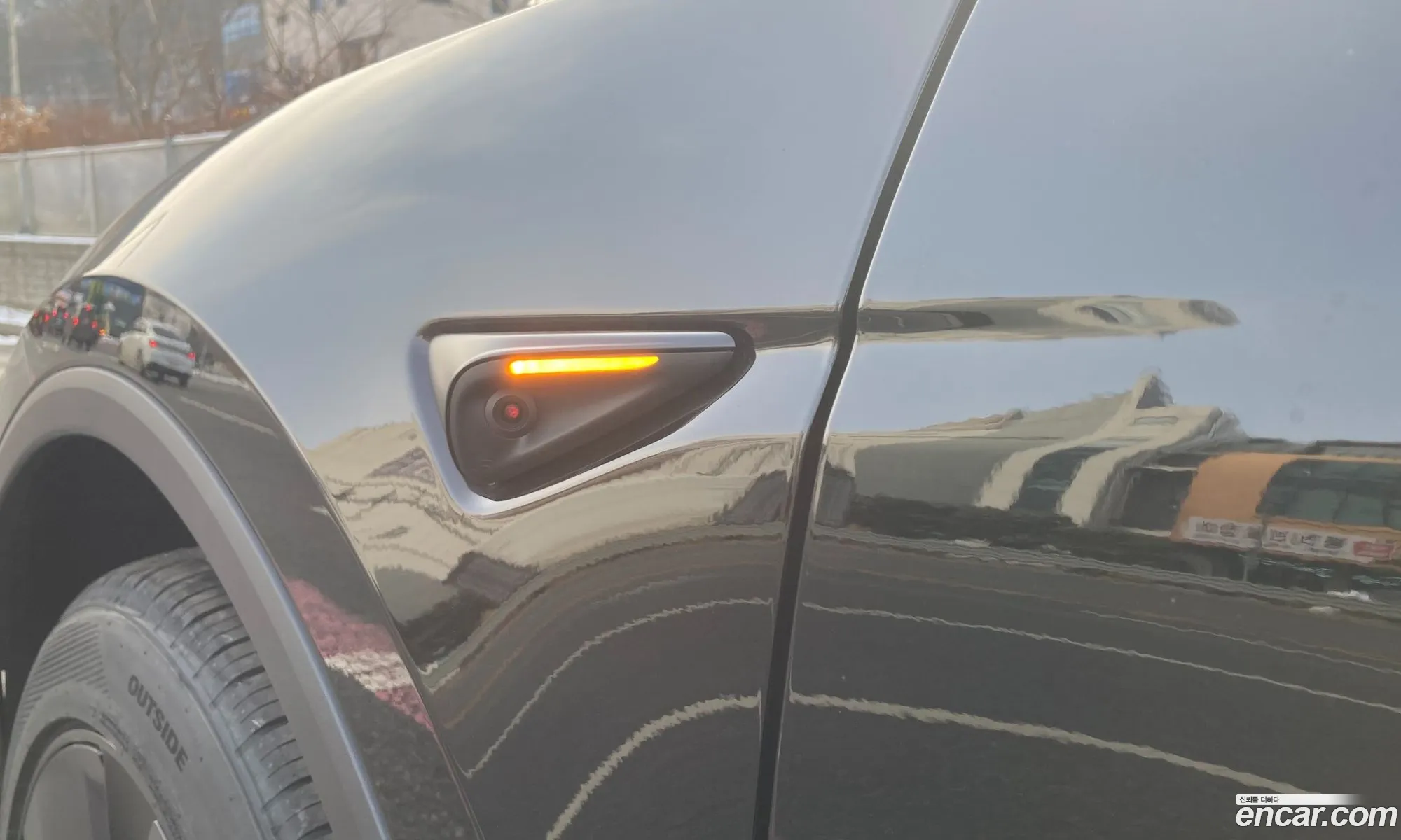 Tesla Model Y 2025 — 14