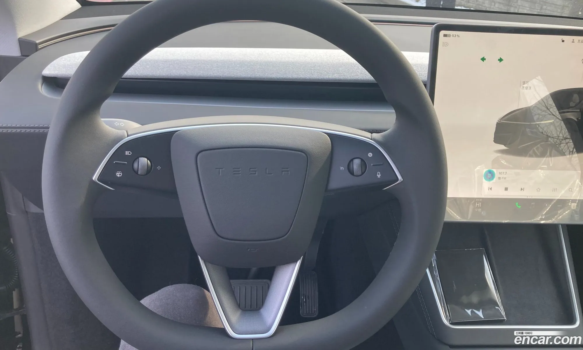 Tesla Model Y 2025 — 8