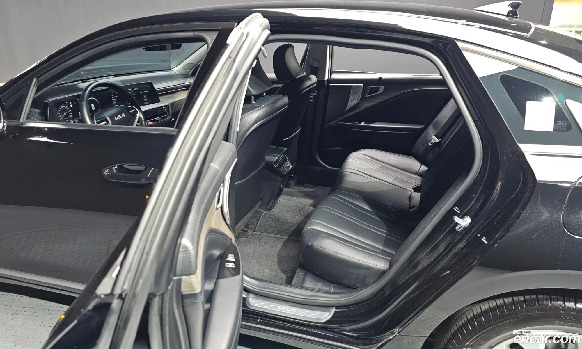 Kia K8 2021 — 17