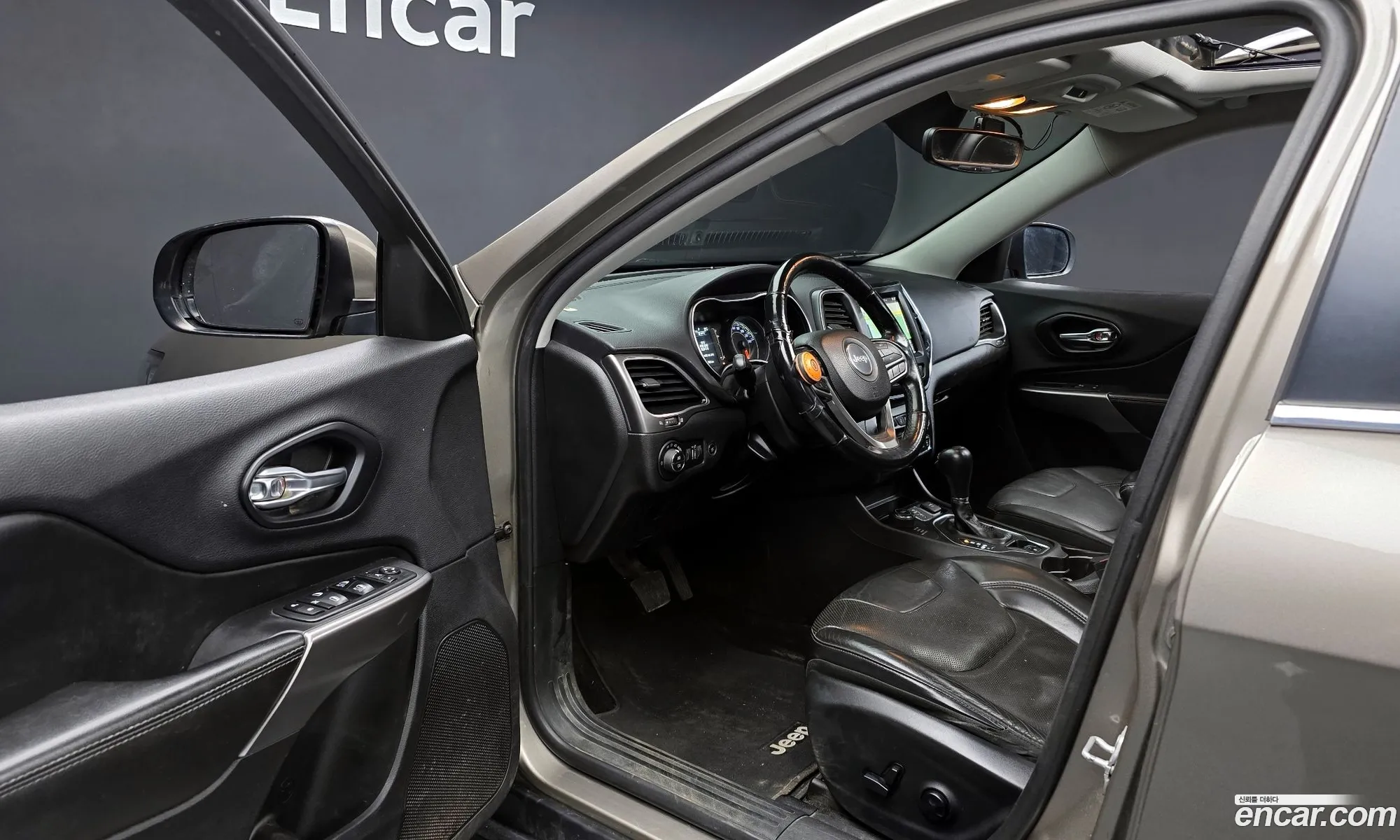 Jeep Cherokee 2019 1C4PJMCB8KD124884 — 20