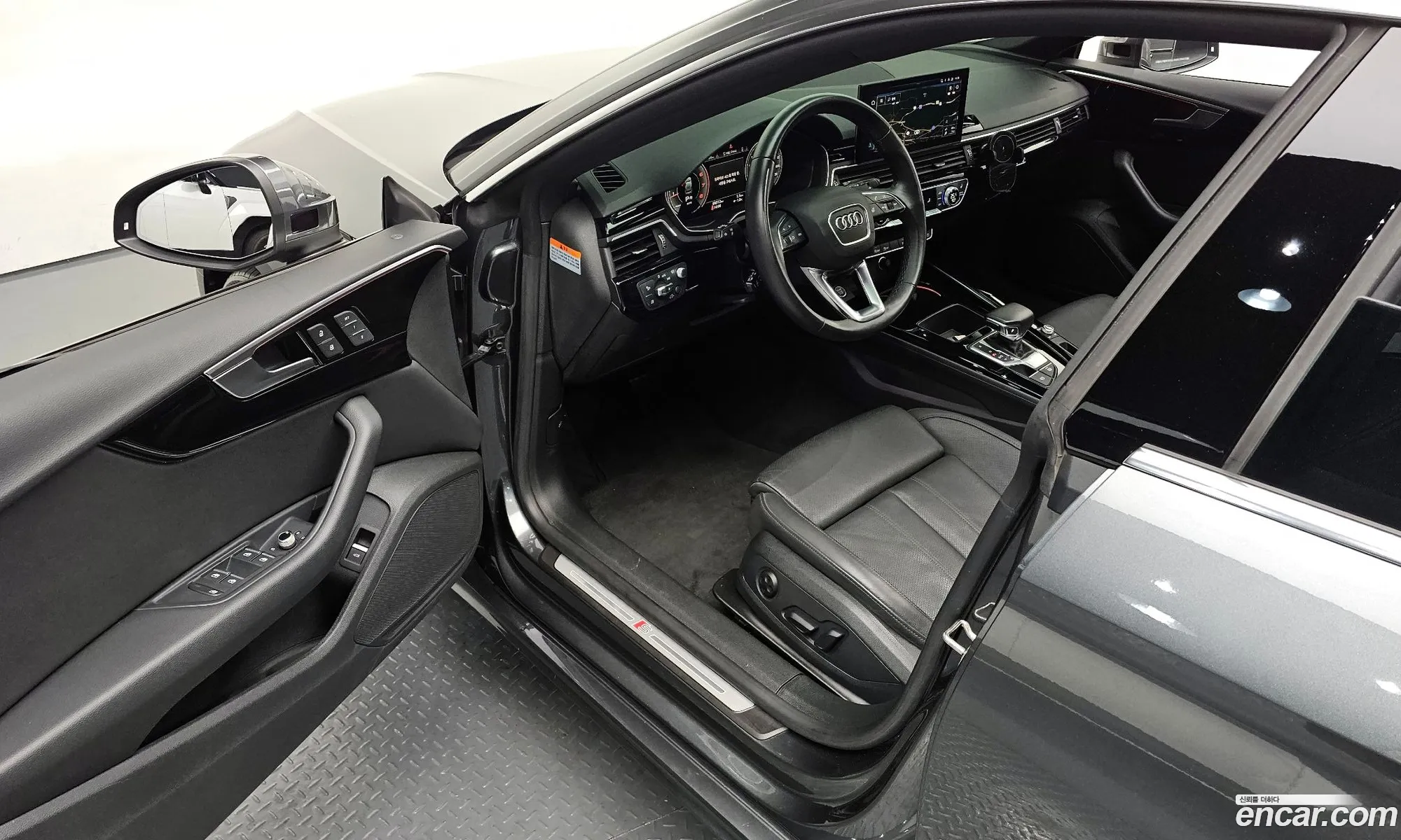 Audi A5 2022 WAUZZZF5 — 17