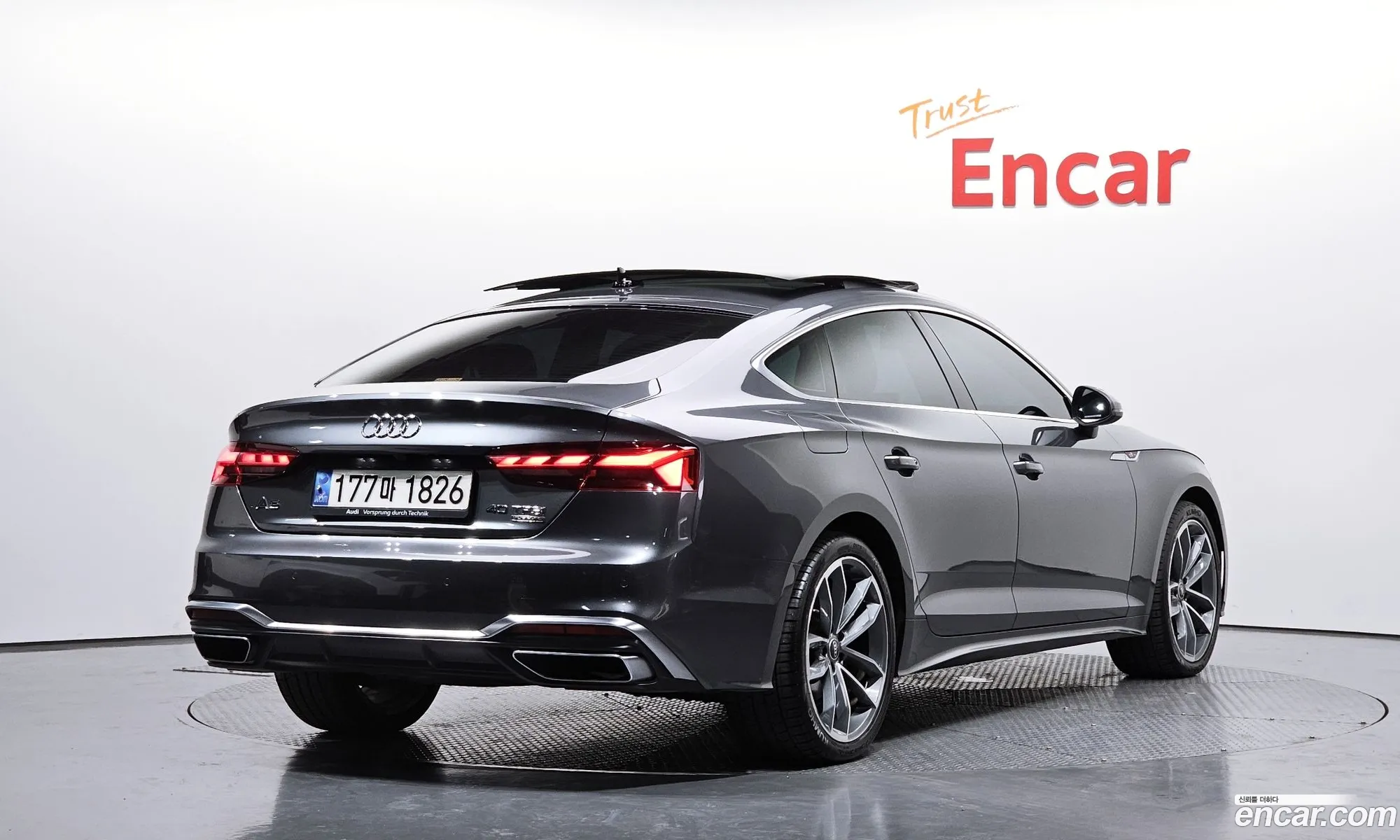 Audi A5 2022 WAUZZZF5 — 3