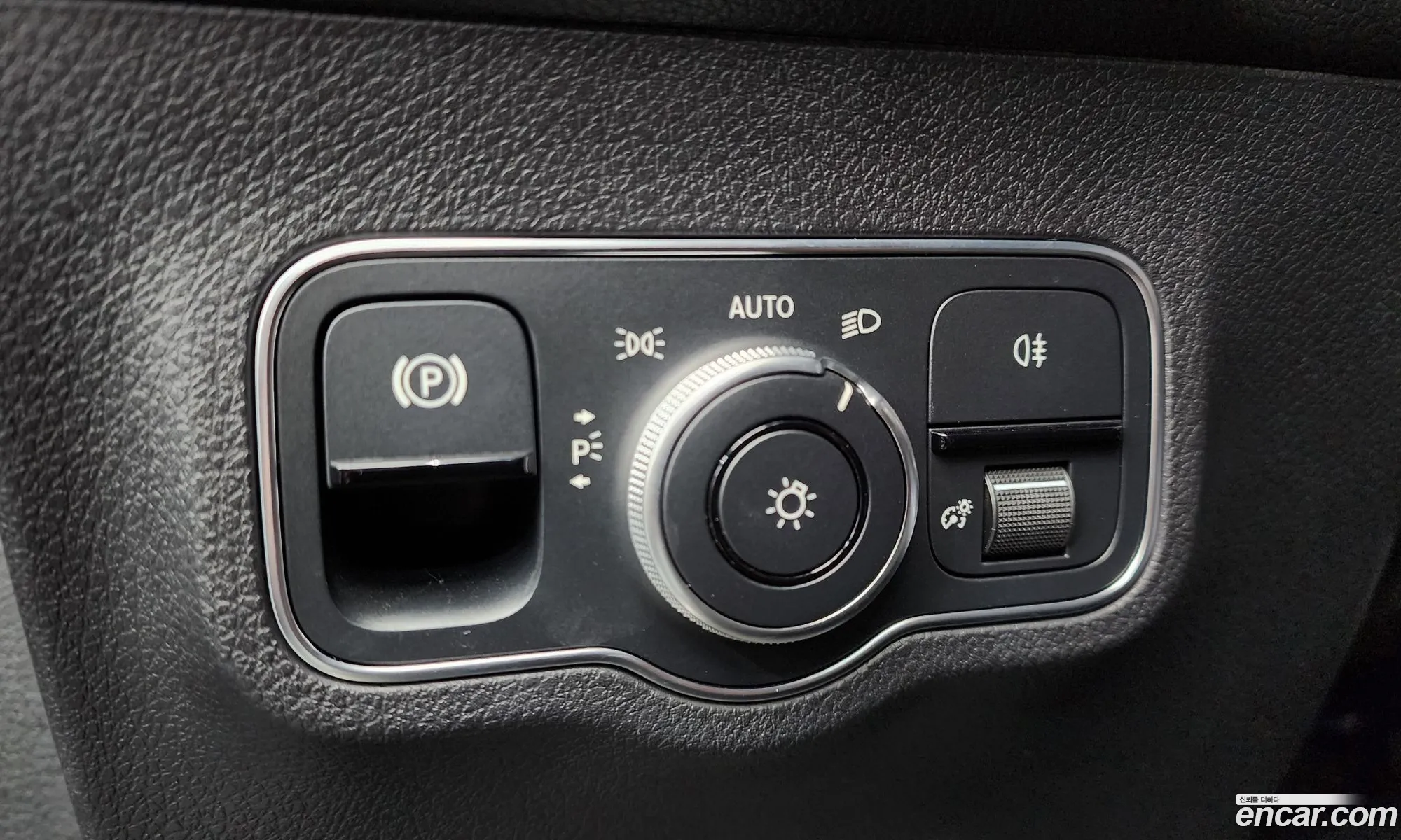 Mercedes-Benz GLB-Class X247 2023 — 2