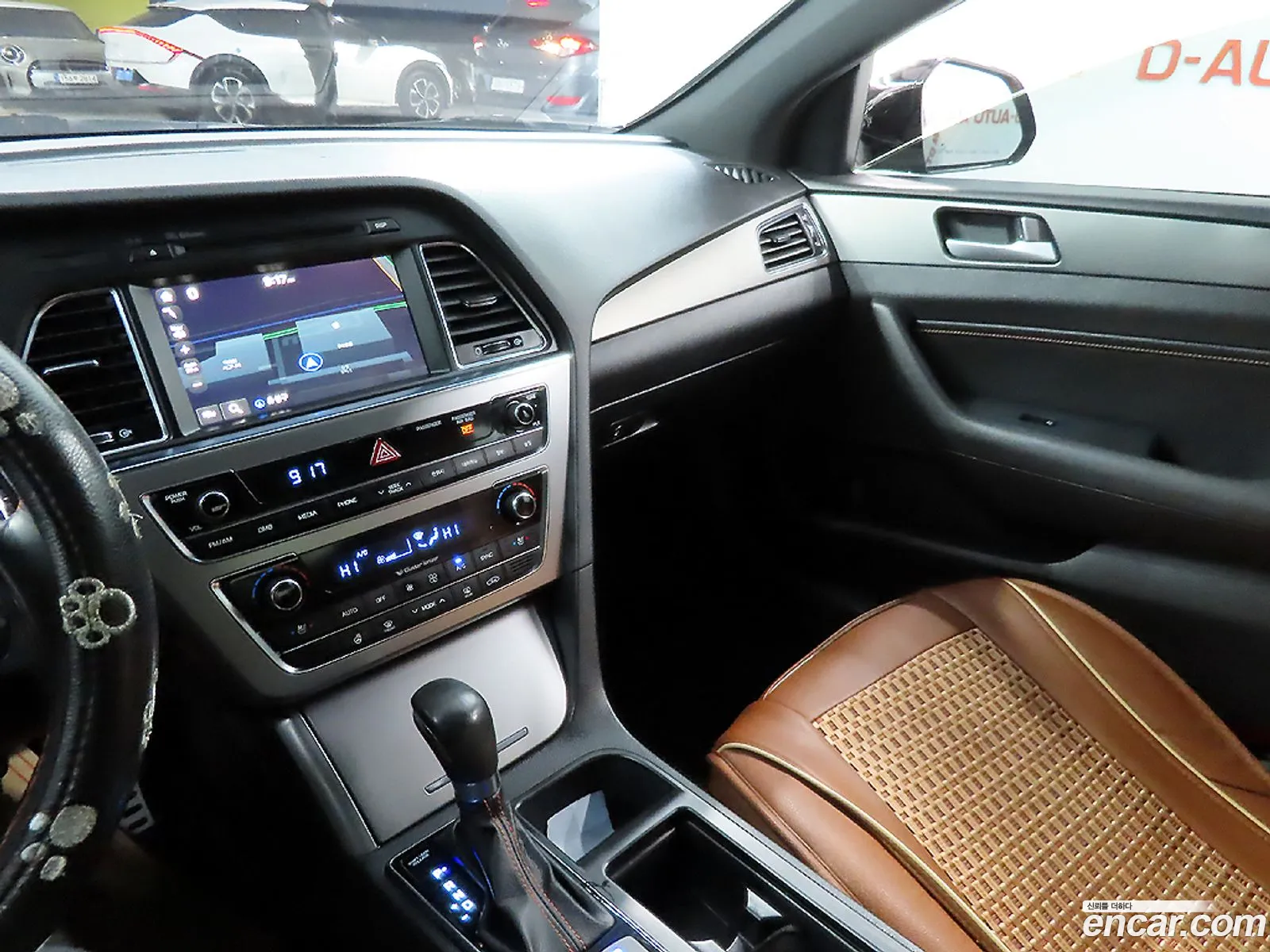 Hyundai LF Sonata 2016 — 13
