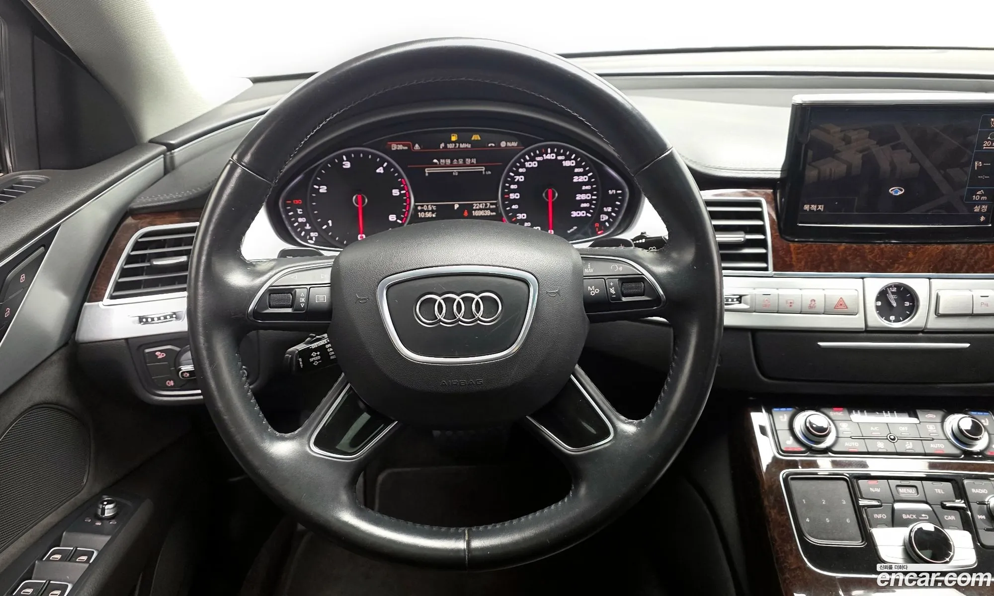 Audi A8 2013 WAUZZZ4H6DN033348 — 17