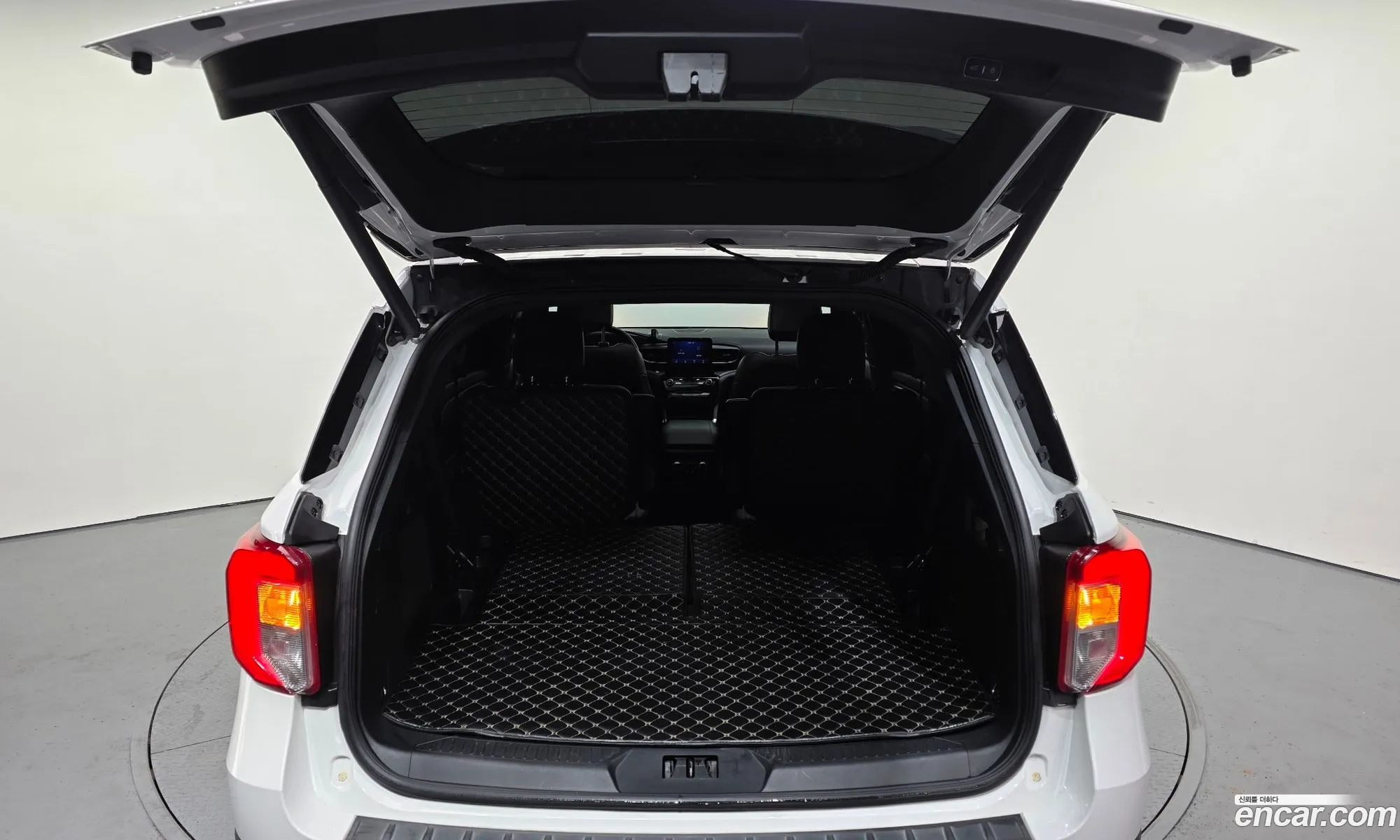 Ford Explorer 6th Gen 2022 1FM5K8HC3NGB06563 — 4