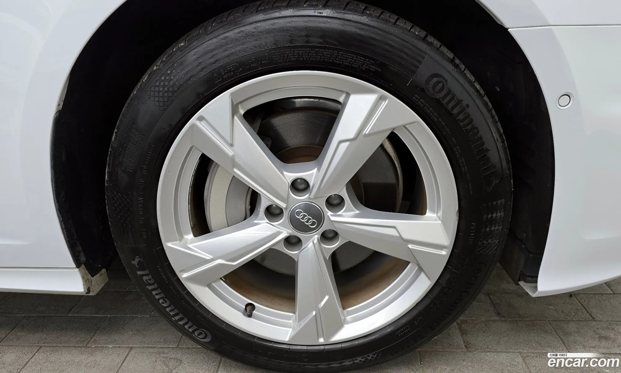 Audi A6 2020 WAUZZZF2XLN077165 — 2