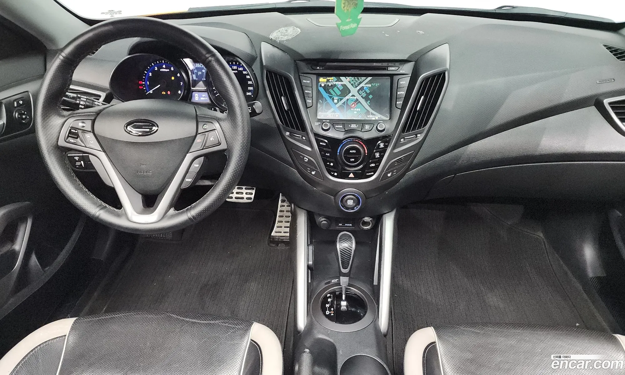 Hyundai Veloster 2012 — 18