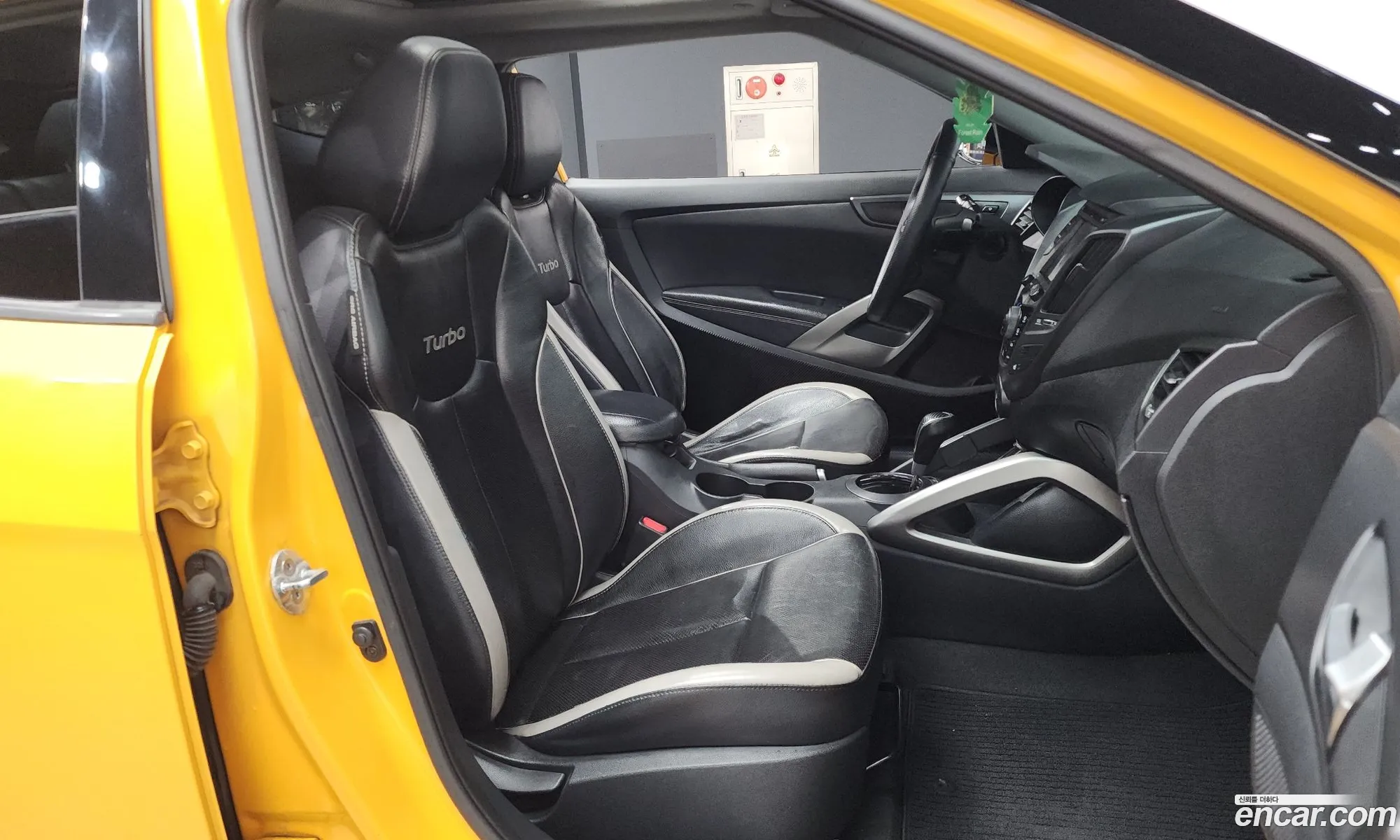 Hyundai Veloster 2012 — 19