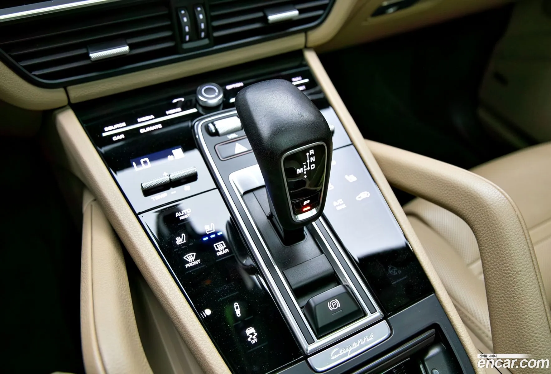 Porsche Cayenne 2020 — 19
