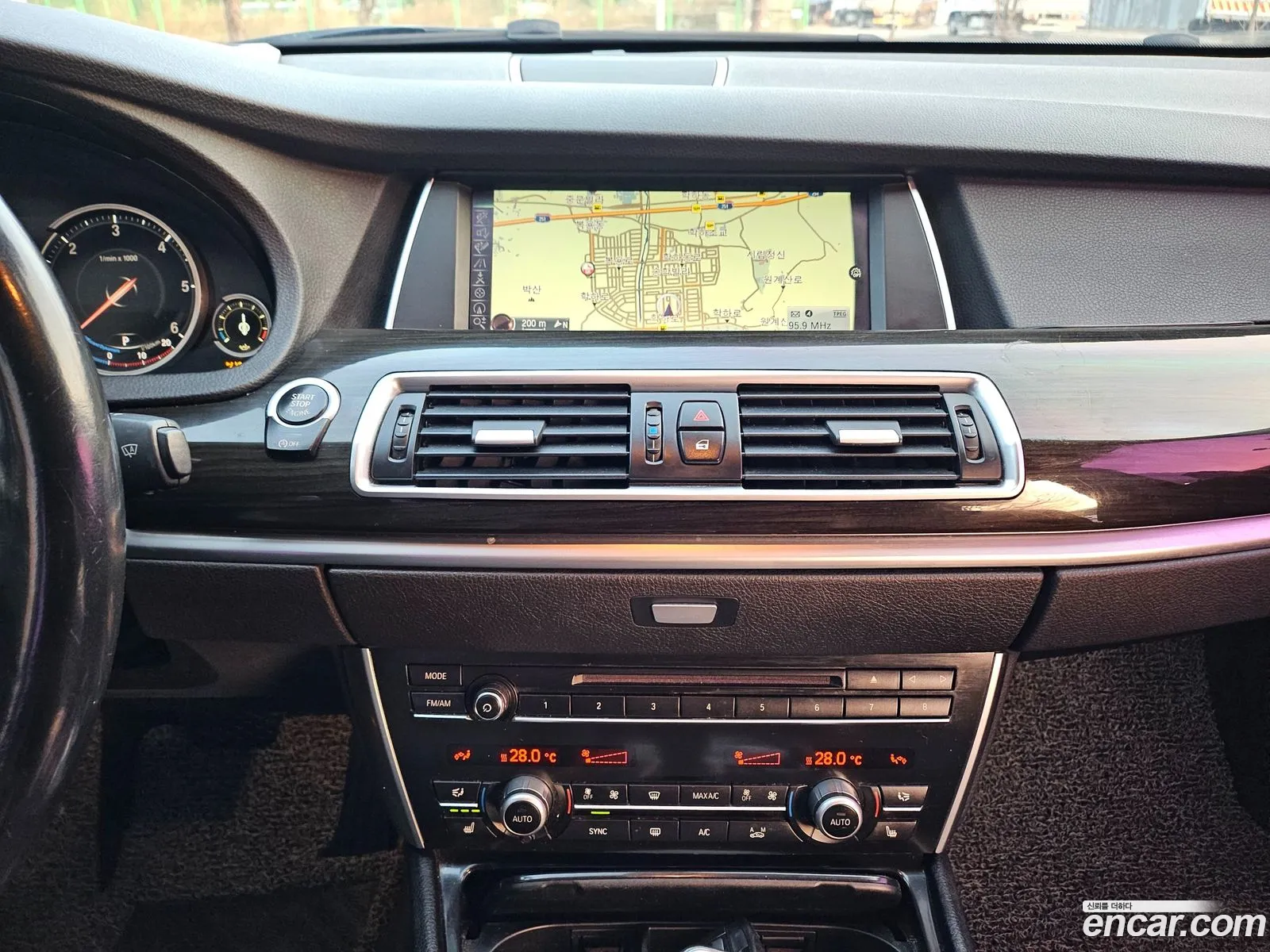 BMW 5 Series GT 2016 — 3