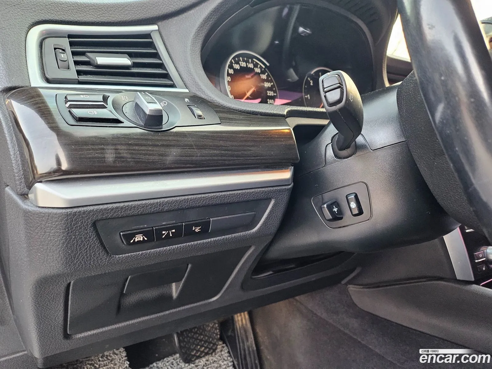 BMW 5 Series GT 2016 — 16
