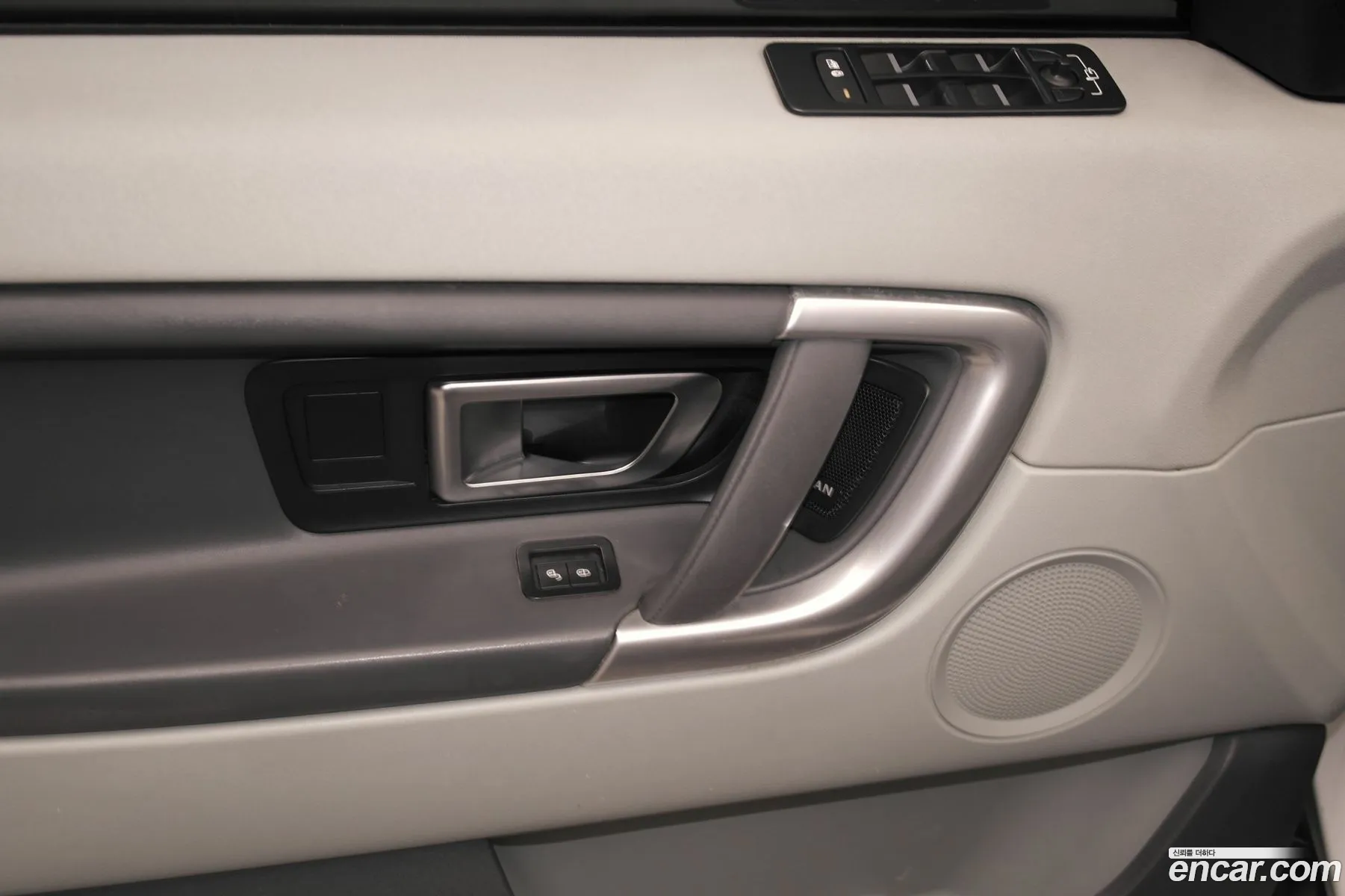 Land Rover Discovery Sport 2017 — 17
