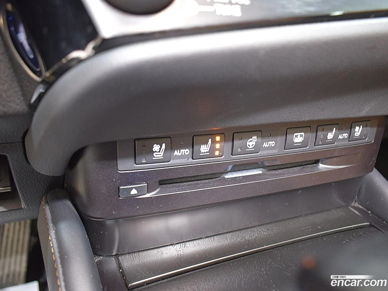Lexus ES300h 7th Gen 2022 — 16