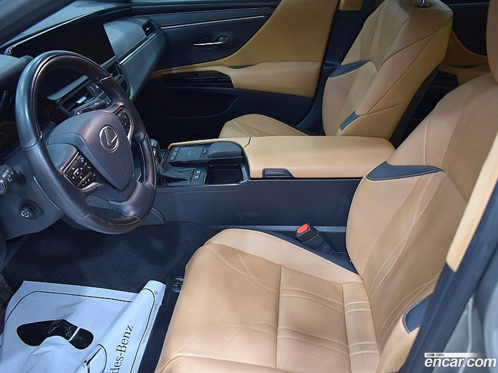 Lexus ES300h 7th Gen 2022 — 12