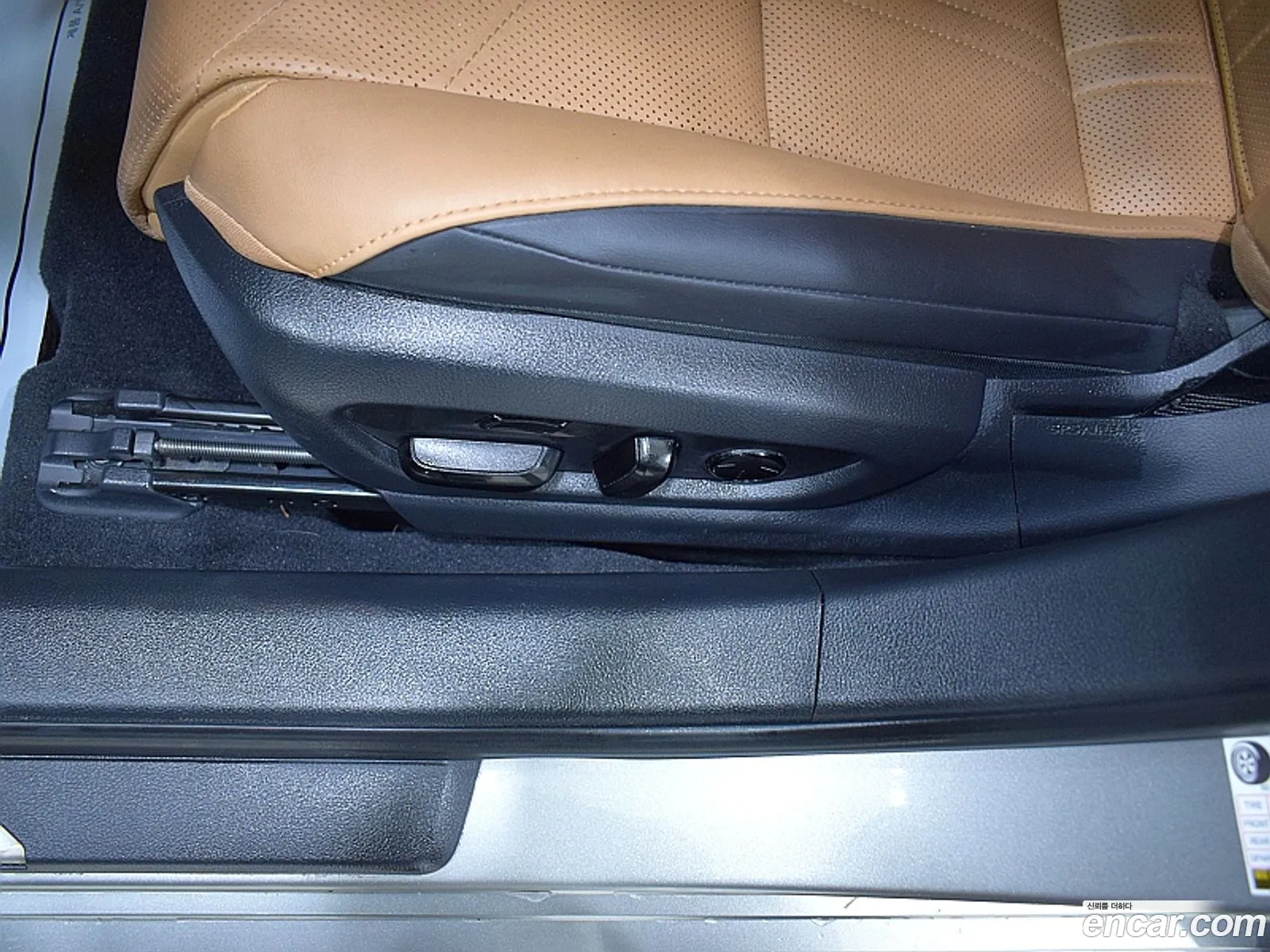 Lexus ES300h 7th Gen 2022 — 9