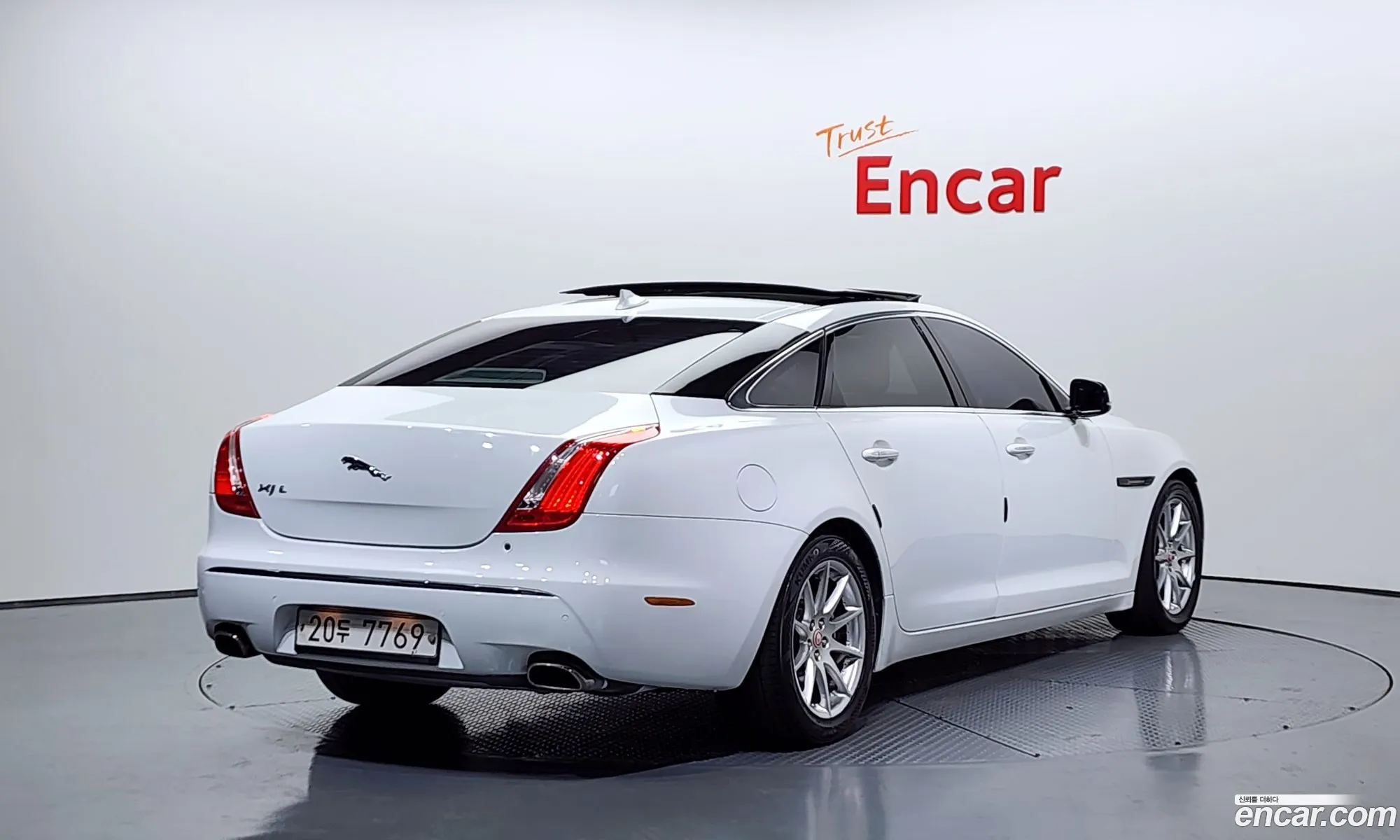 Jaguar XJ 2013 SAJAA20S2DPV46408 — 5