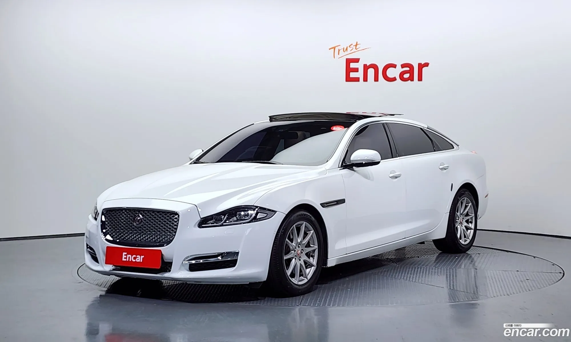 Jaguar XJ 2013 SAJAA20S2DPV46408 — 6