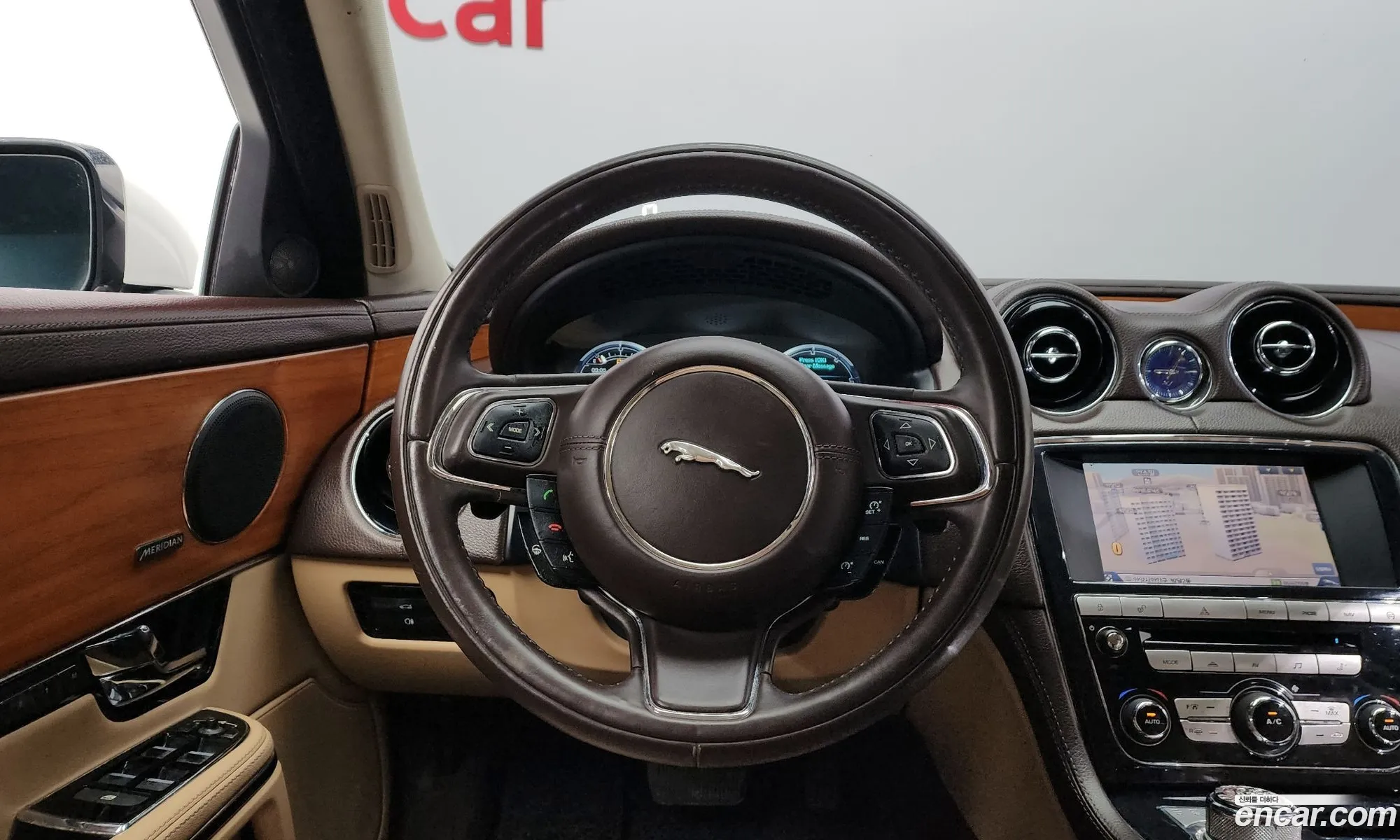 Jaguar XJ 2013 SAJAA20S2DPV46408 — 20