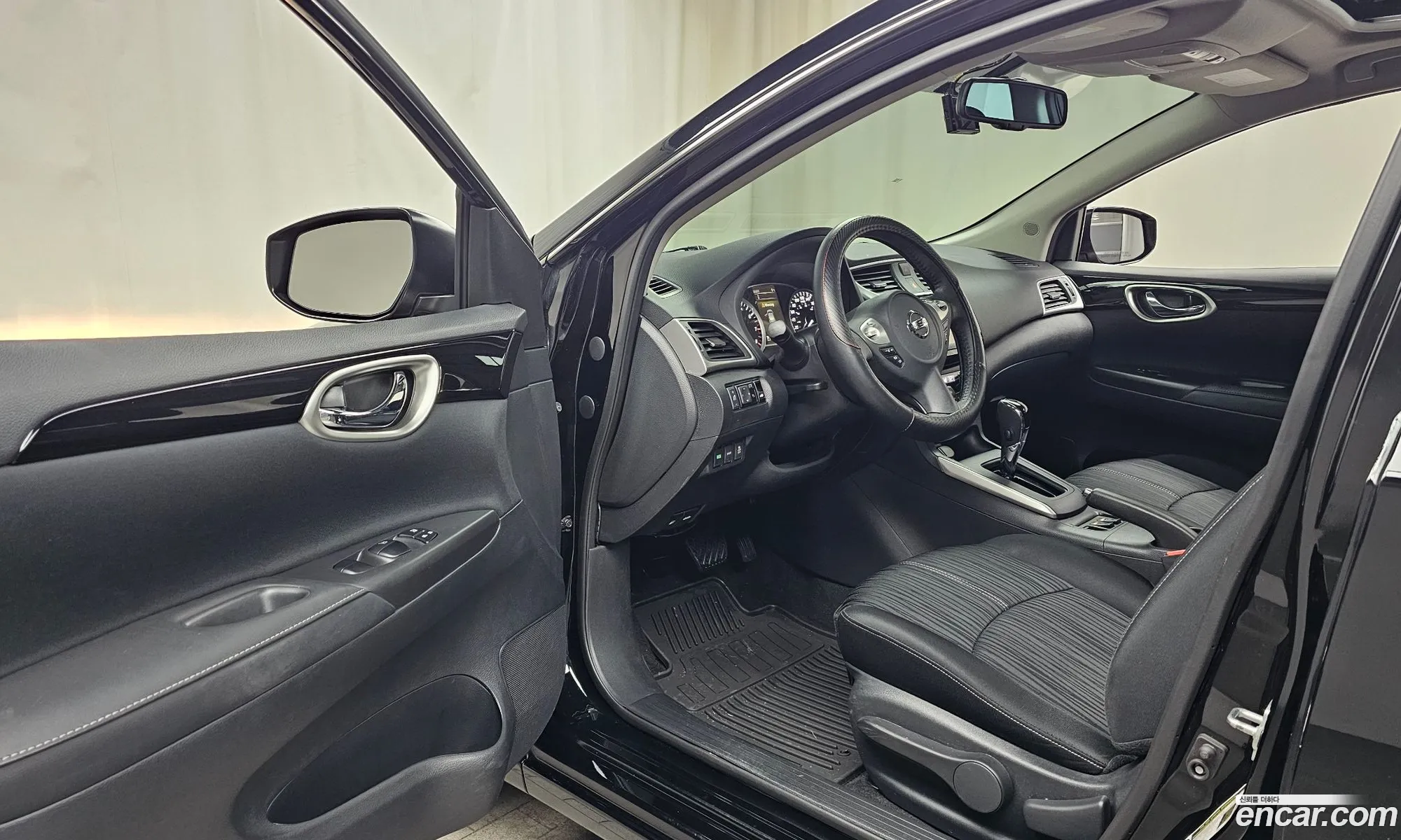 Nissan Sentra 2018 3N1AB7AP6JY246418 — 14