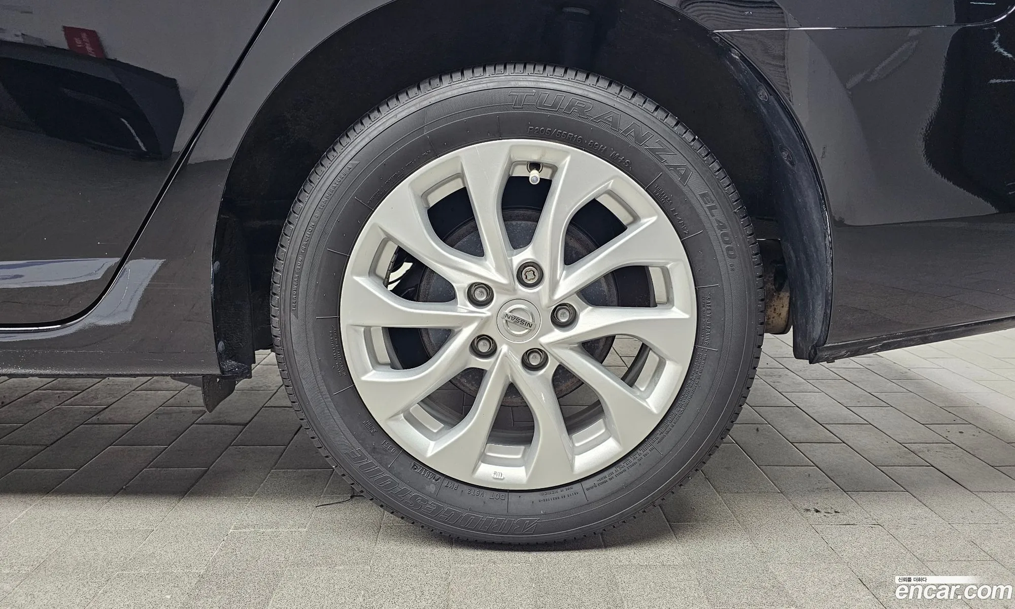 Nissan Sentra 2018 3N1AB7AP6JY246418 — 4