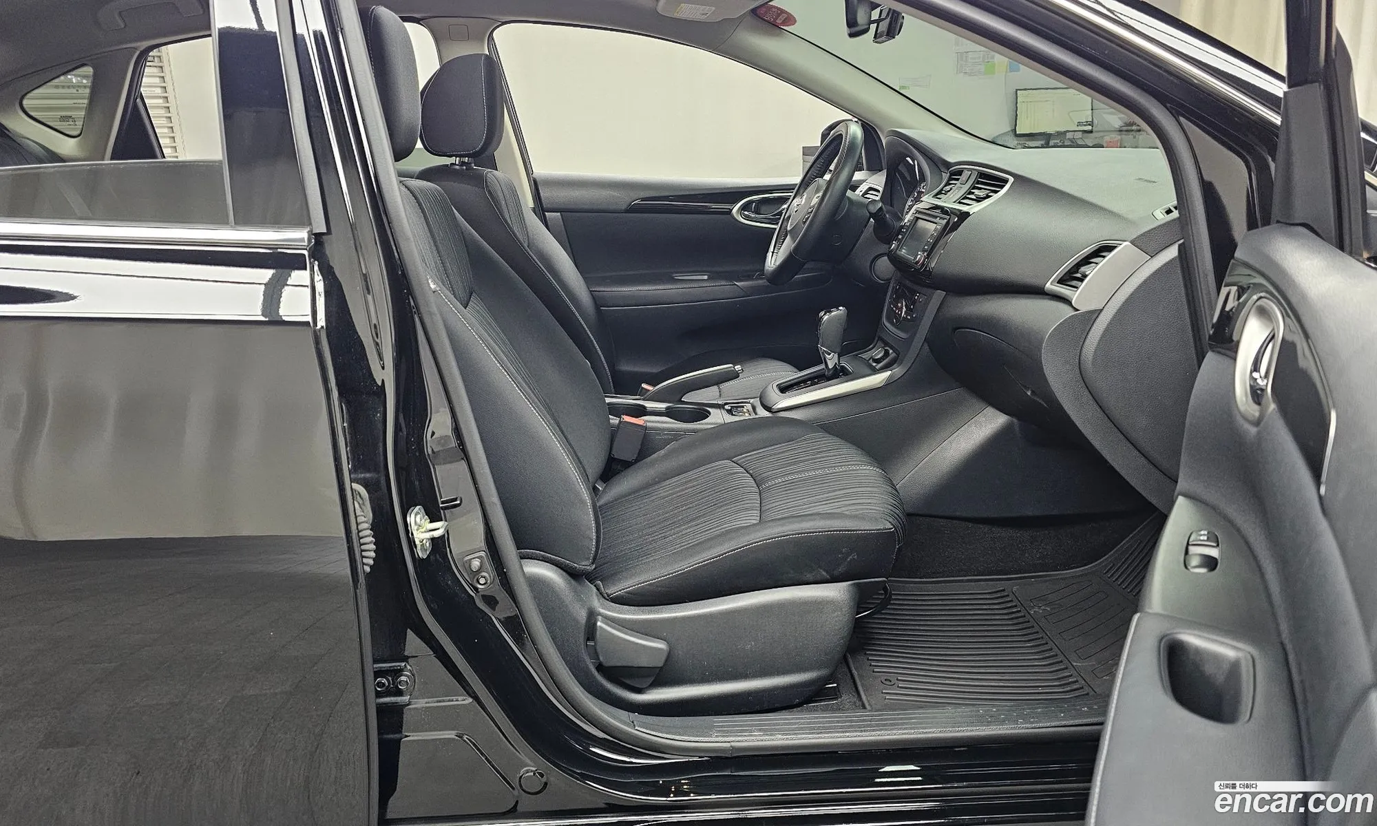 Nissan Sentra 2018 3N1AB7AP6JY246418 — 10