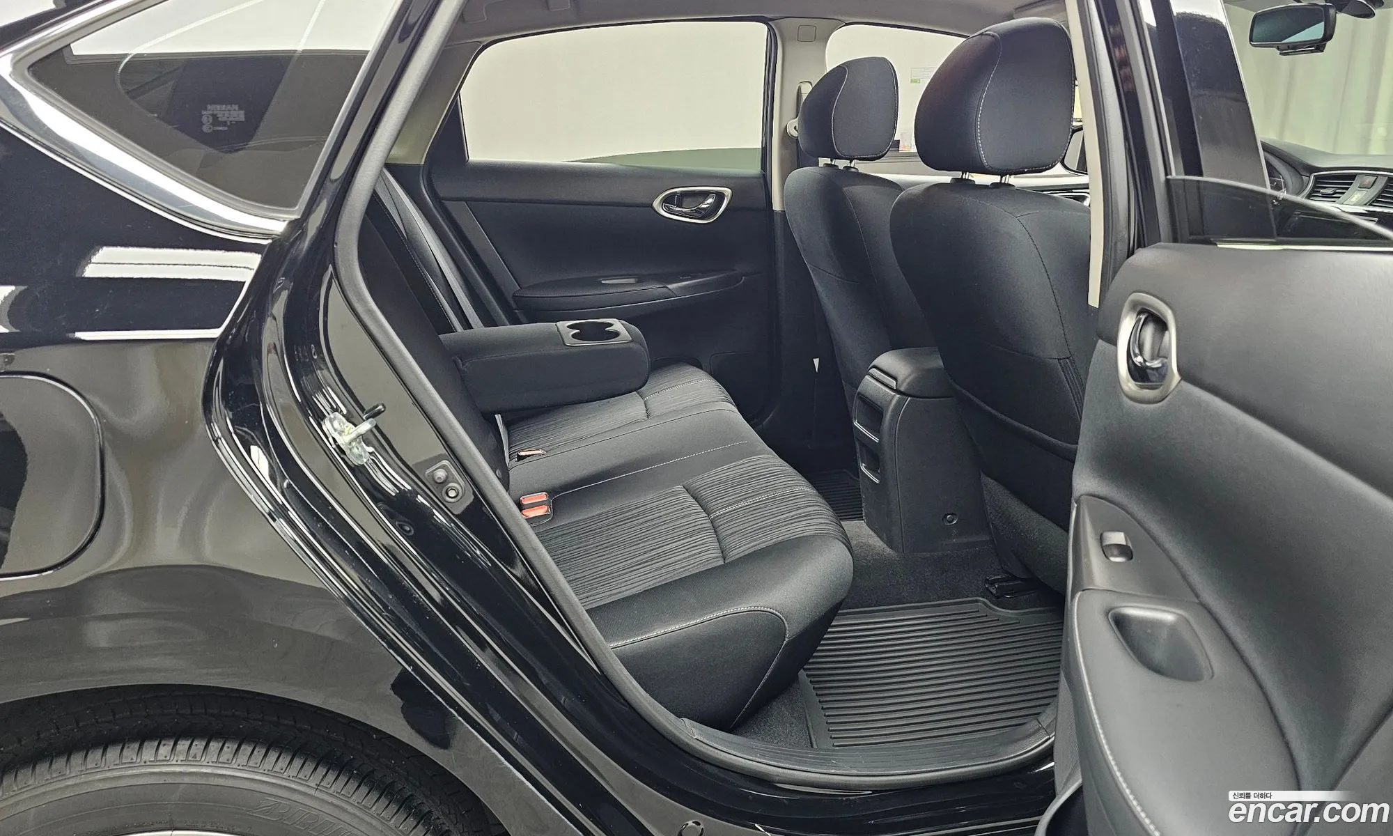 Nissan Sentra 2018 3N1AB7AP6JY246418 — 12