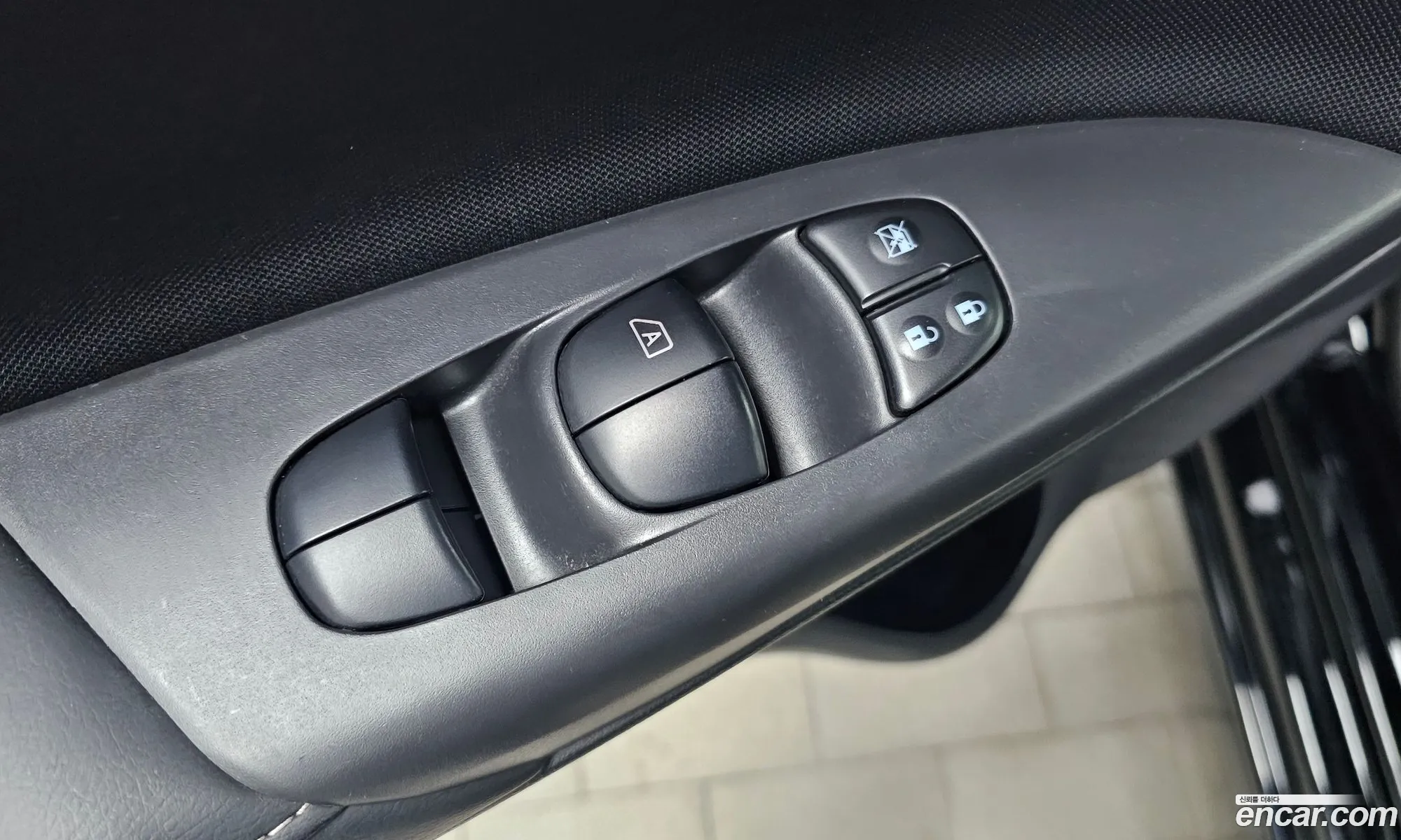 Nissan Sentra 2018 3N1AB7AP6JY246418 — 13