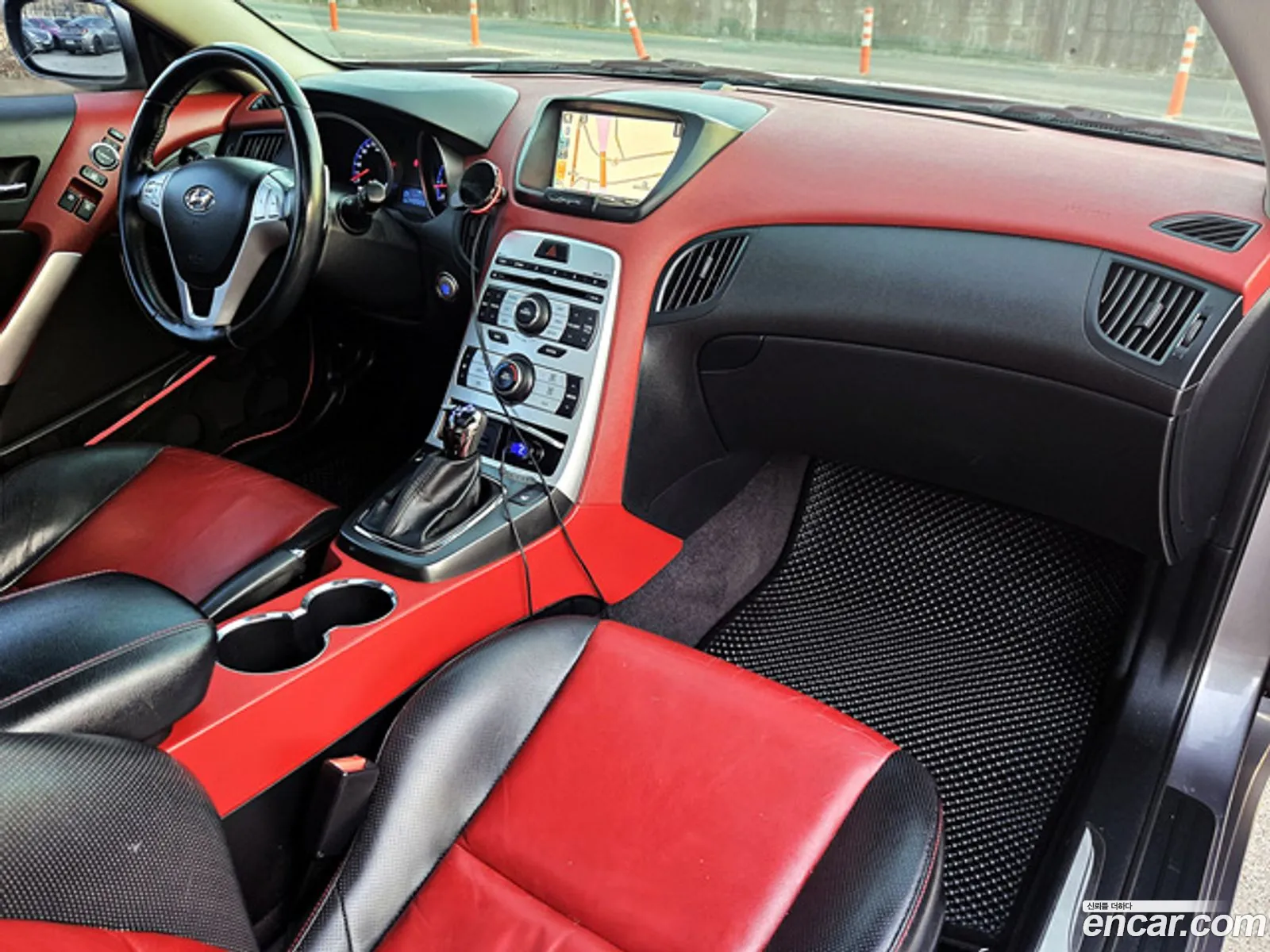 Hyundai Genesis Coupe 2010 — 3