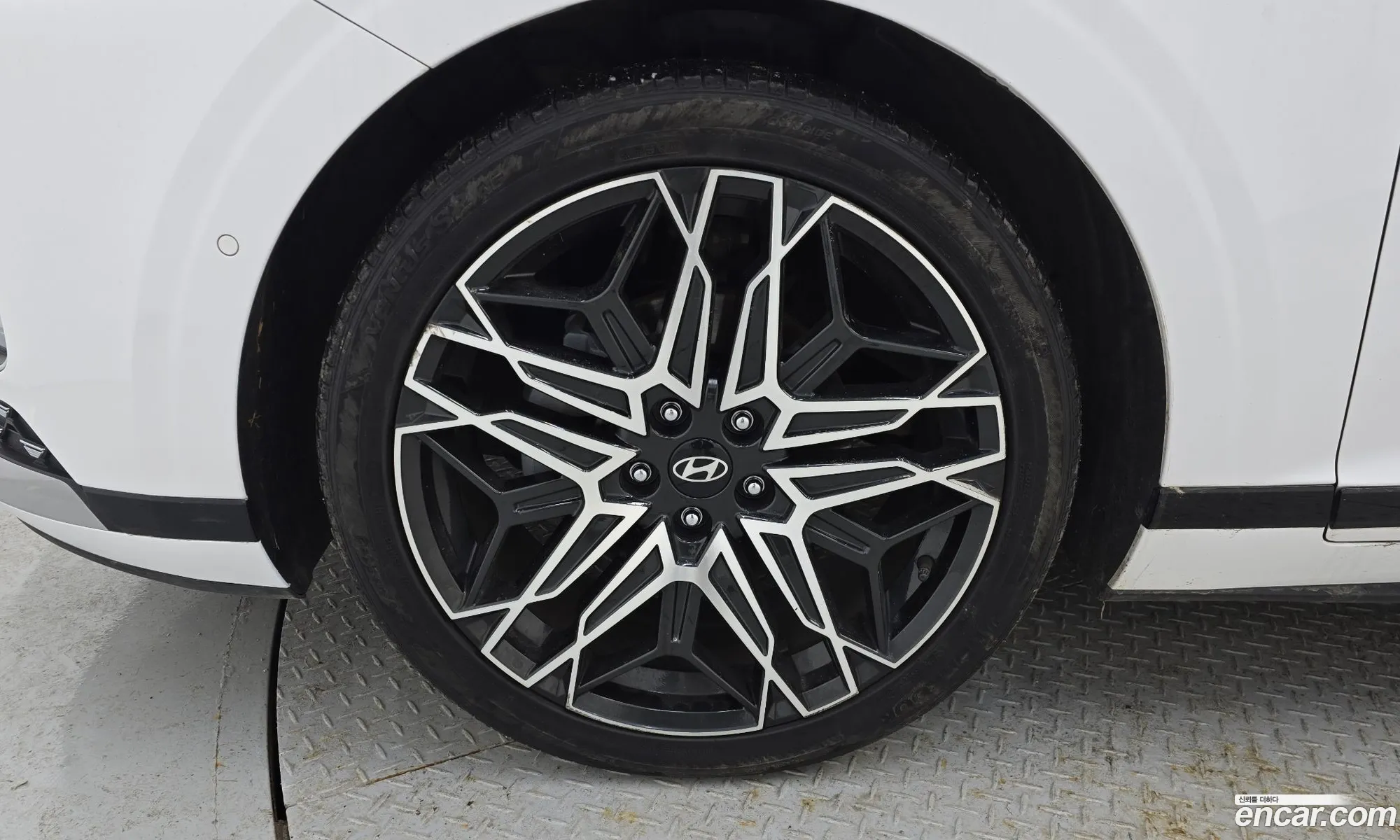Hyundai Grandeur Hybrid 2023 — 10