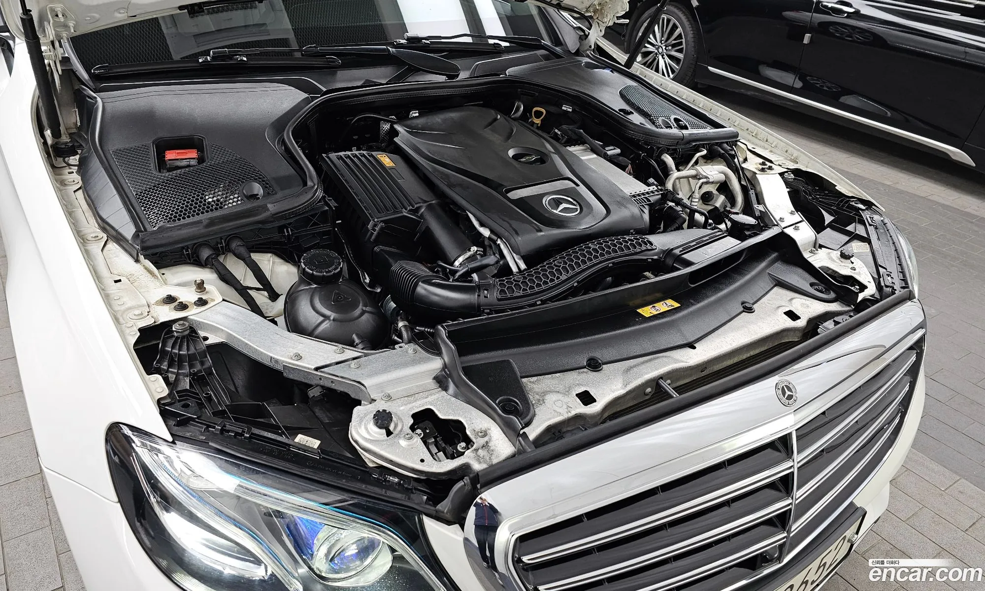 Mercedes-Benz E-Class W213 2017 WDDZF4JB3JA329936 — 10