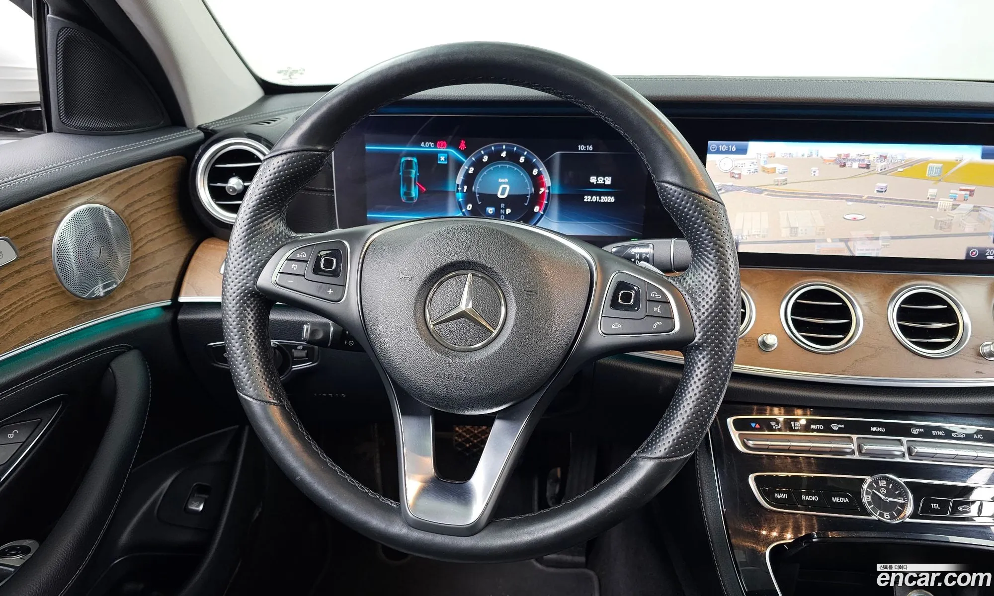 Mercedes-Benz E-Class W213 2017 WDDZF4JB3JA329936 — 13