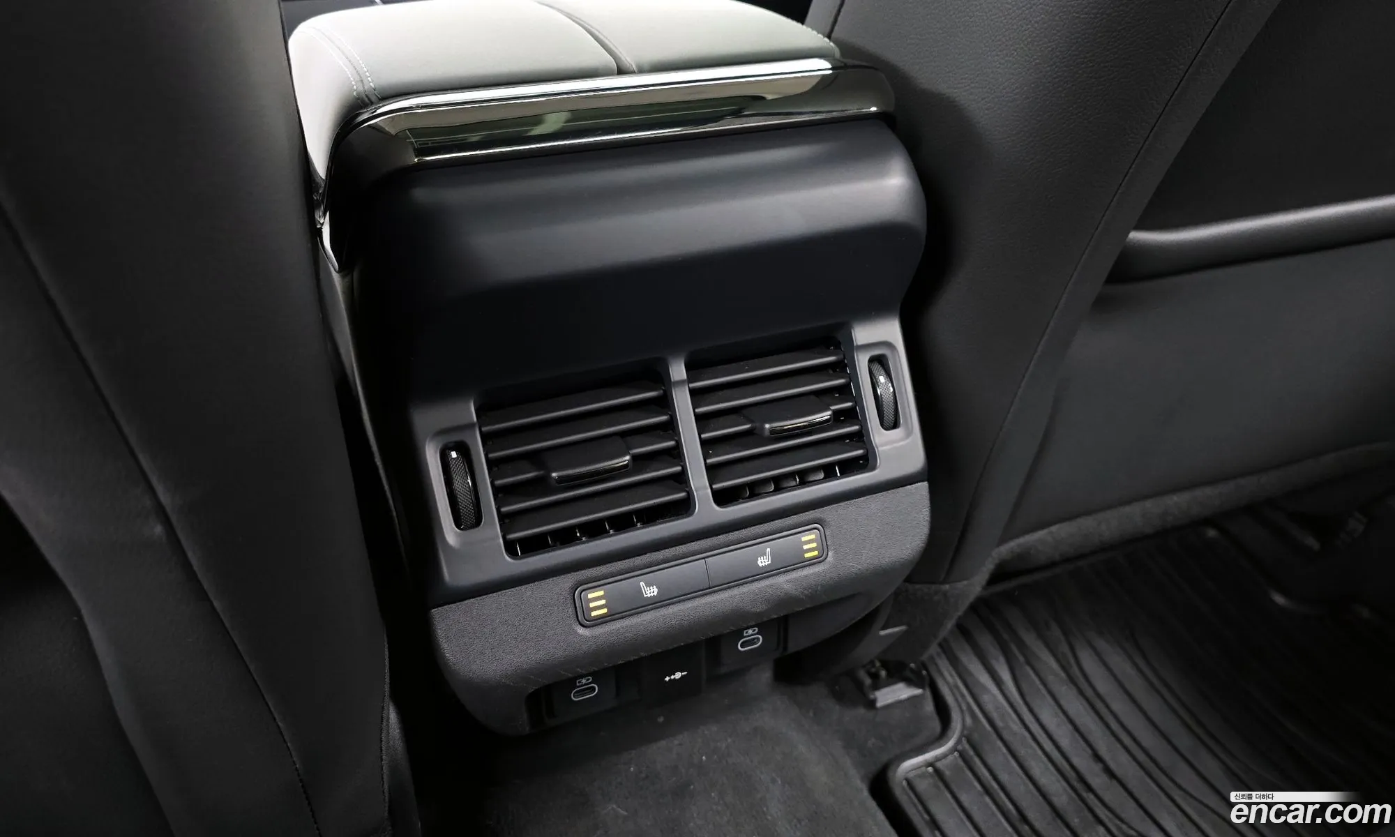 Land Rover Range Rover Evoque 2024 — 9